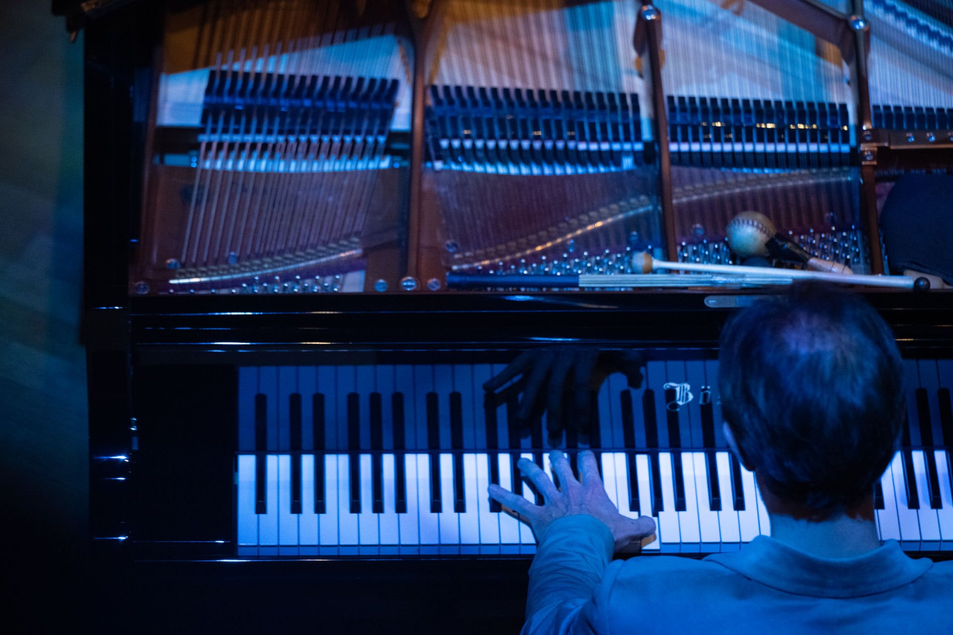 david helbock & julia hofer feat. veronika harcsa, lorenz raab & mahan mirarab © julienne speckle