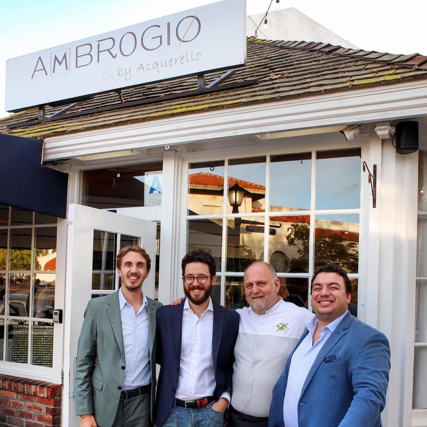 🎨Ad @ambrogiobyacquerello a San Diego, in California, cerchiamo di operare all'interno della cornice di una Nuova Cucina Italiana, costruita su concretezza, innovazione e rispetto della materia prima!
 
Lavorando lontano dalle tendenze e dalle mode,