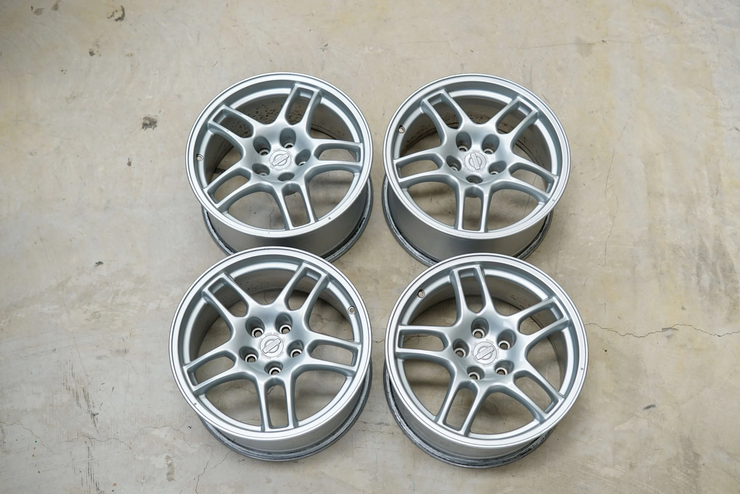 (Set of 4) - R33 GTR Wheels - 17x9J +30