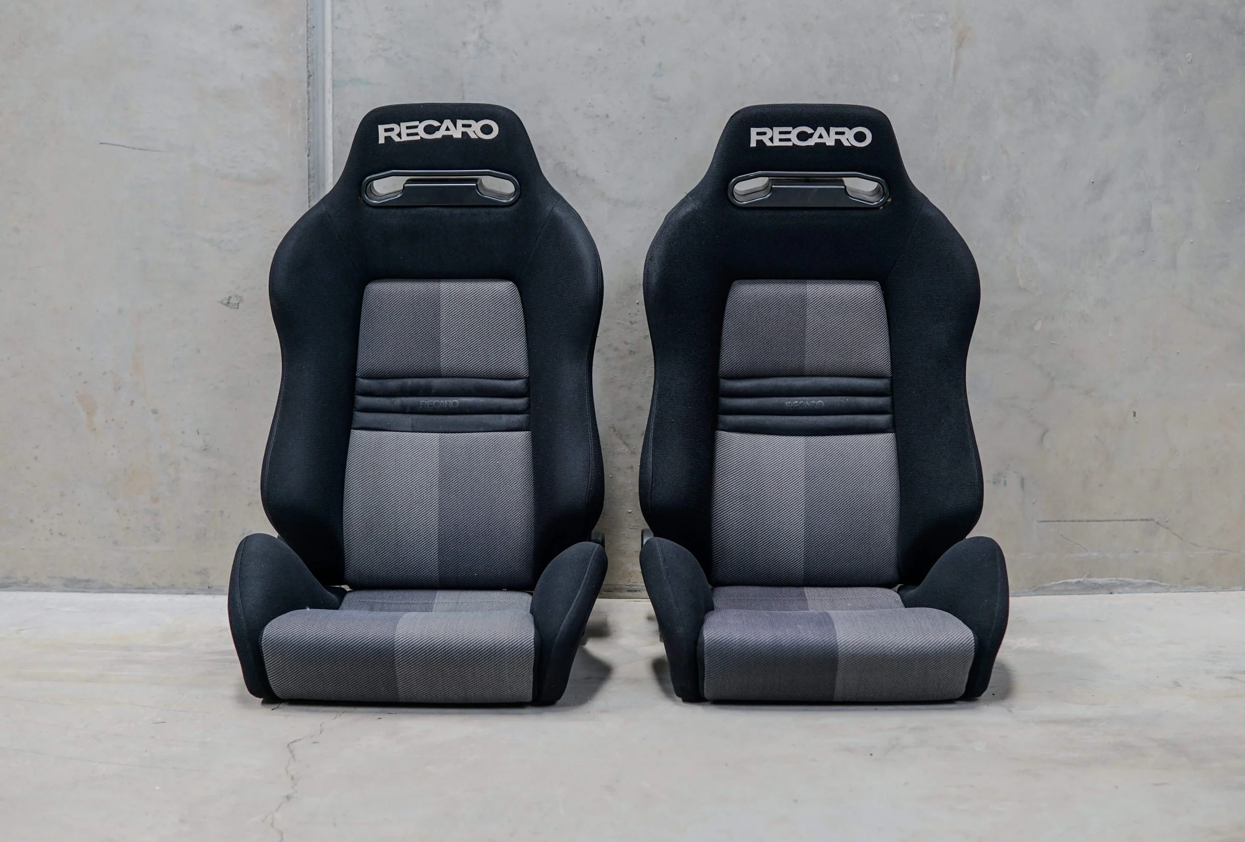 (Pair) - Recaro SR3 Falcon
