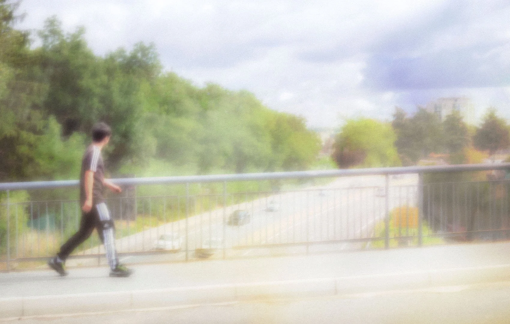Crossing by the Bridge - Aoto Pinku