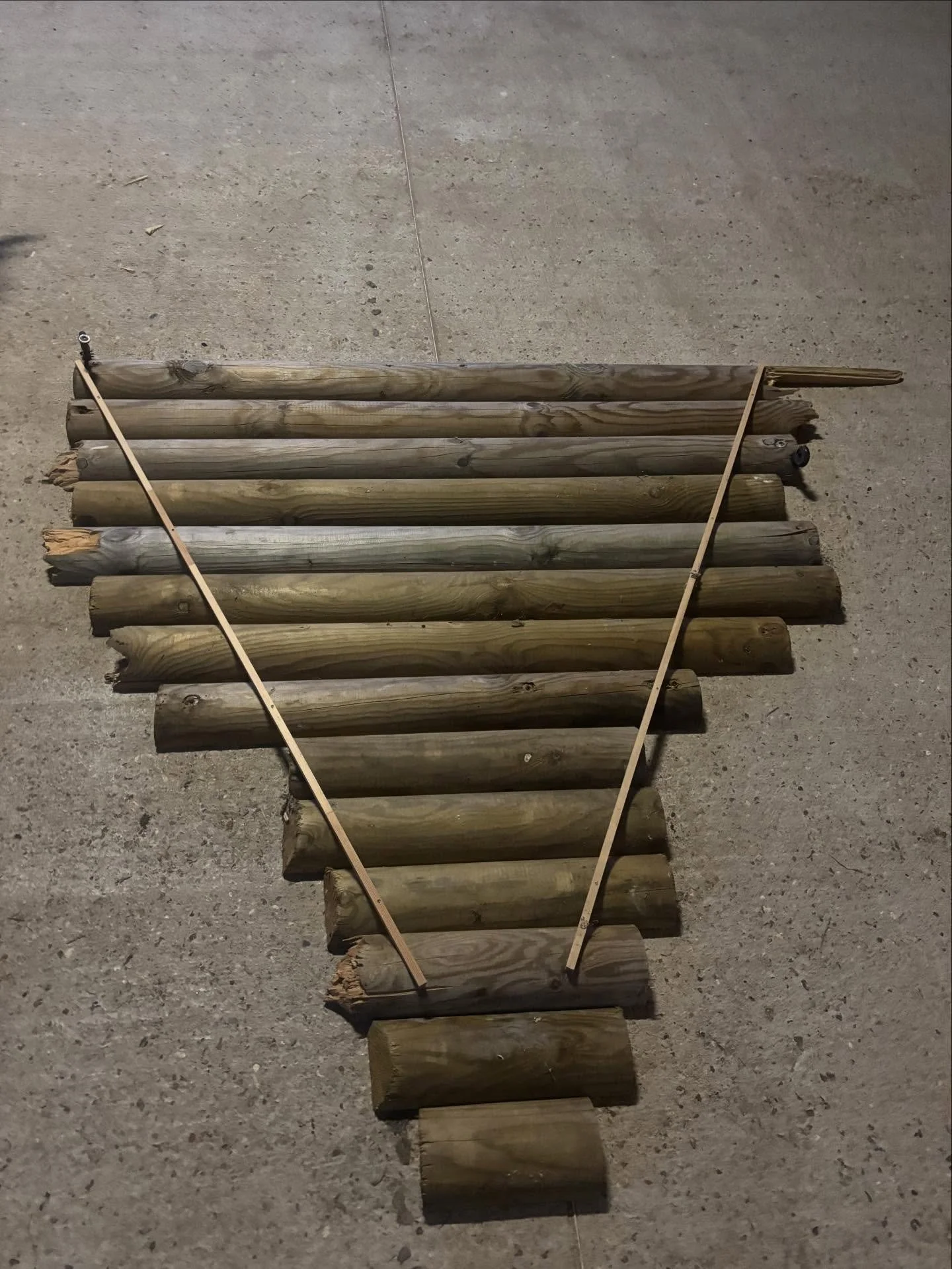 Hier, c&rsquo;&eacute;tait construction d&rsquo;obstacles de cross pour le derby interne organis&eacute; aux &eacute;curies ! 
Merci &agrave; tous pour votre participation 🥰
#ecurie #ecurieactive #derby #cce