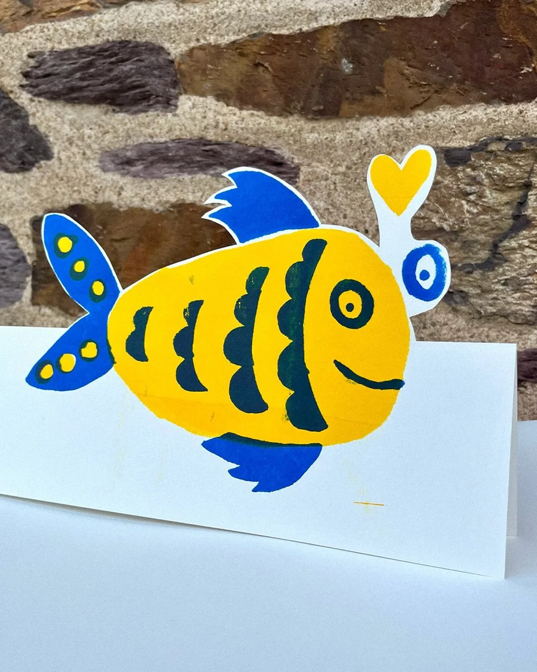 STAGES S&Eacute;RIGRAPHIE ARTISANALE 
ENFANTS/ ADOS &bull; Vacances d&rsquo;avril

Deux jours pour d&eacute;couvrir la s&eacute;rigraphie, dessiner son animal totem et l&rsquo;imprimer en deux couleurs sur papier pour cr&eacute;er une affiche pop-up.