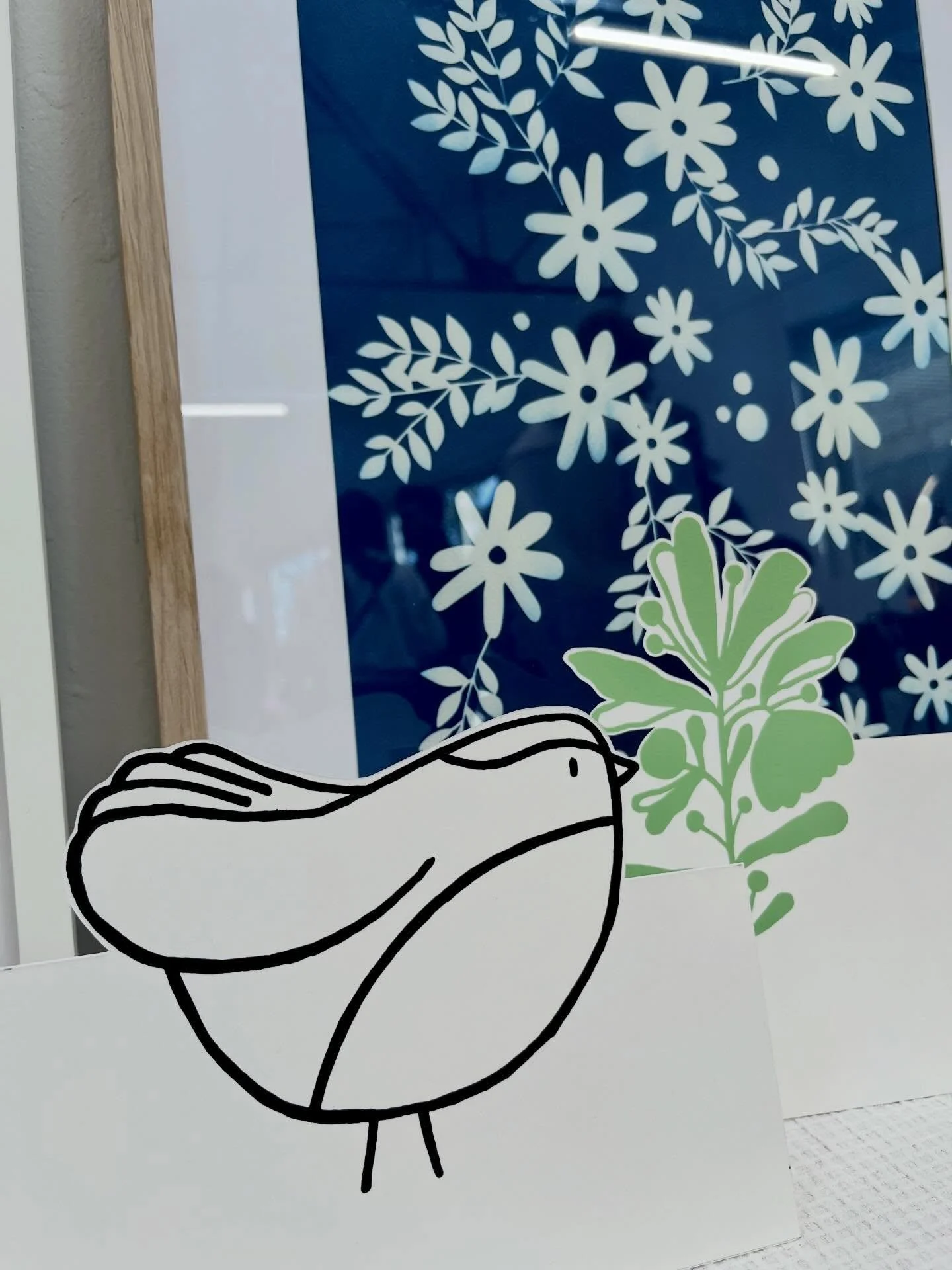 Un dimanche &agrave; la cit&eacute; Pierre Louail pour les @jemaofficiel ! 

Venez vous rencontrerez jusqu&rsquo;&agrave; 18h

#jema #rennnes #dar #serigraphie #oiseau