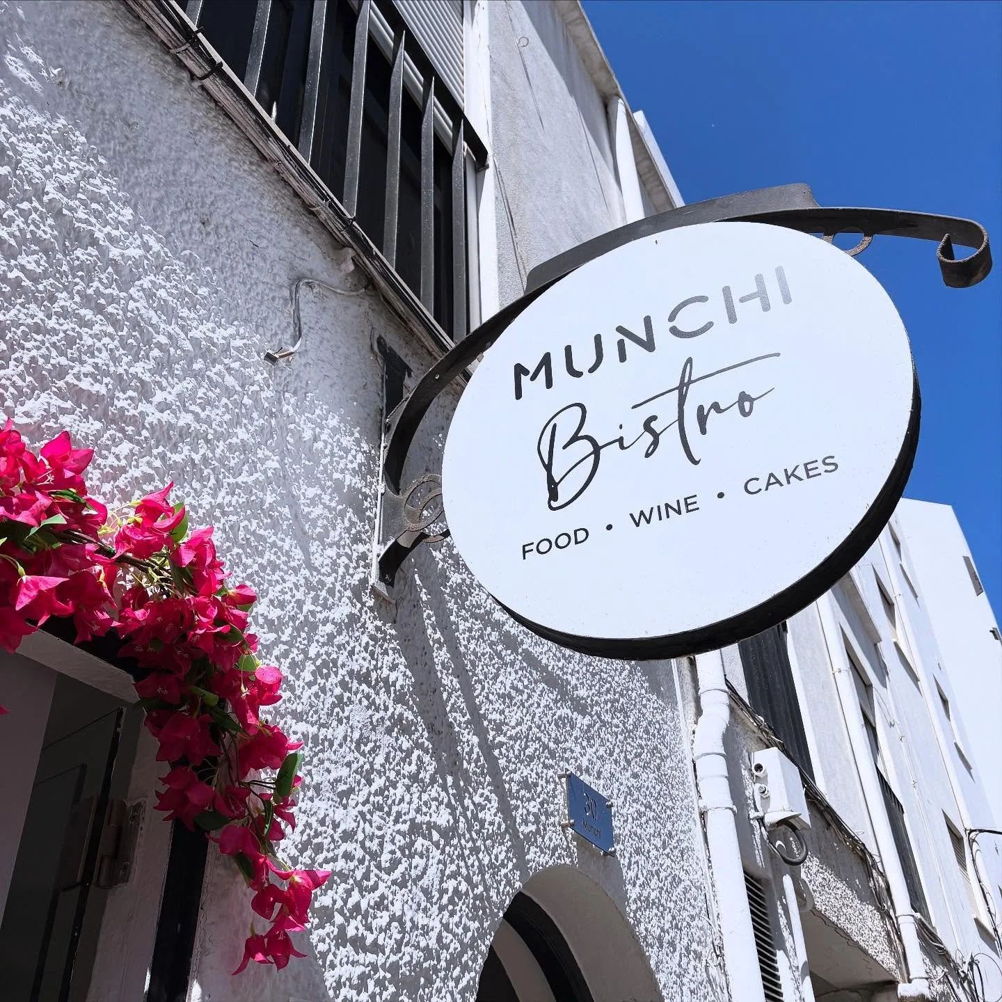 Lagos is seeing some great new spots pop up &mdash; we couldn&rsquo;t wait to go to @munchi_bistro and we loved it! Definitely worth checking out.🤌🏼

If you&rsquo;ve picked up their jams at the local farmers market, you&rsquo;ll find them stocked h