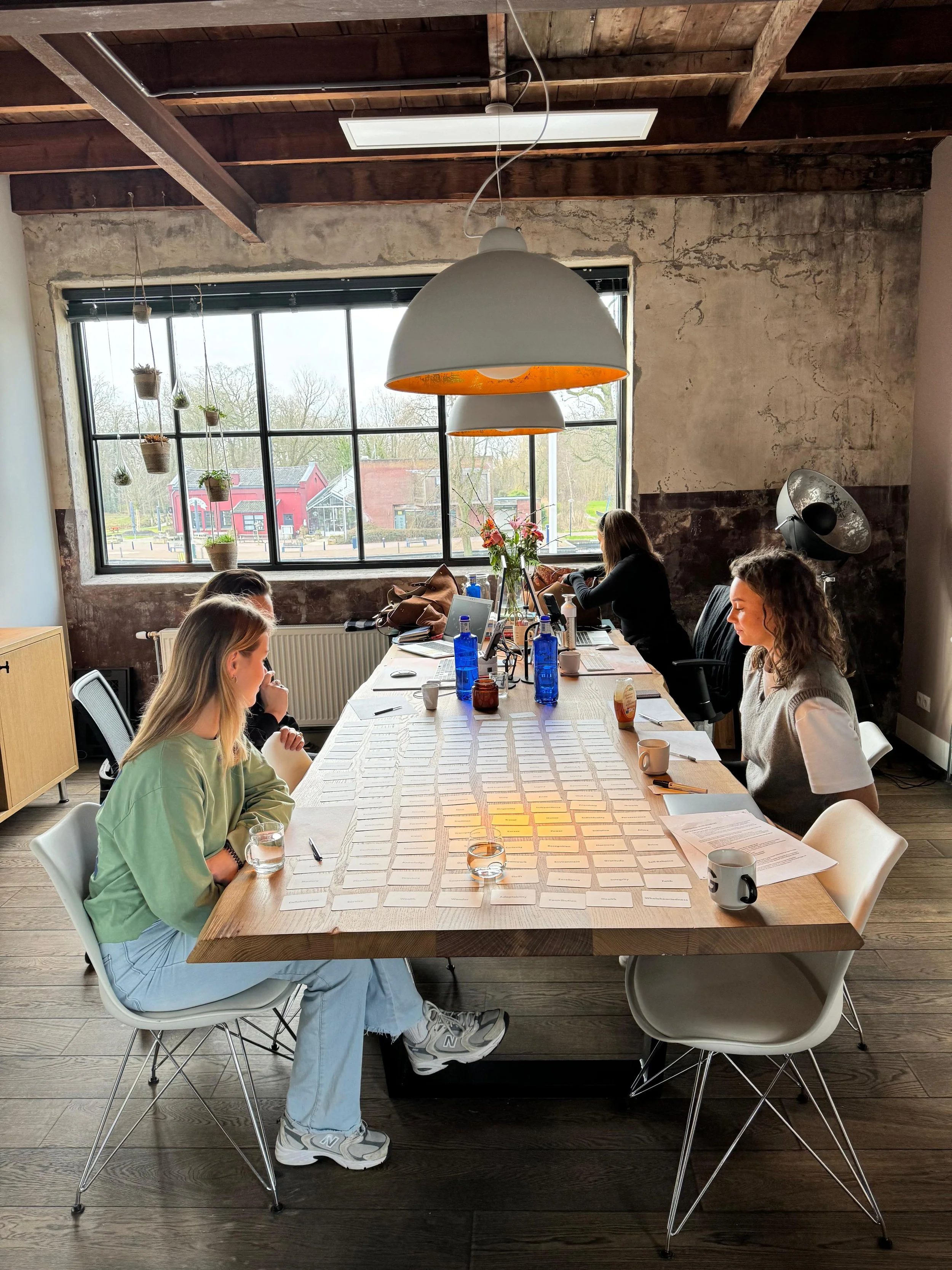 Branding: kies je voor wat mooi is of wat strategisch klopt?