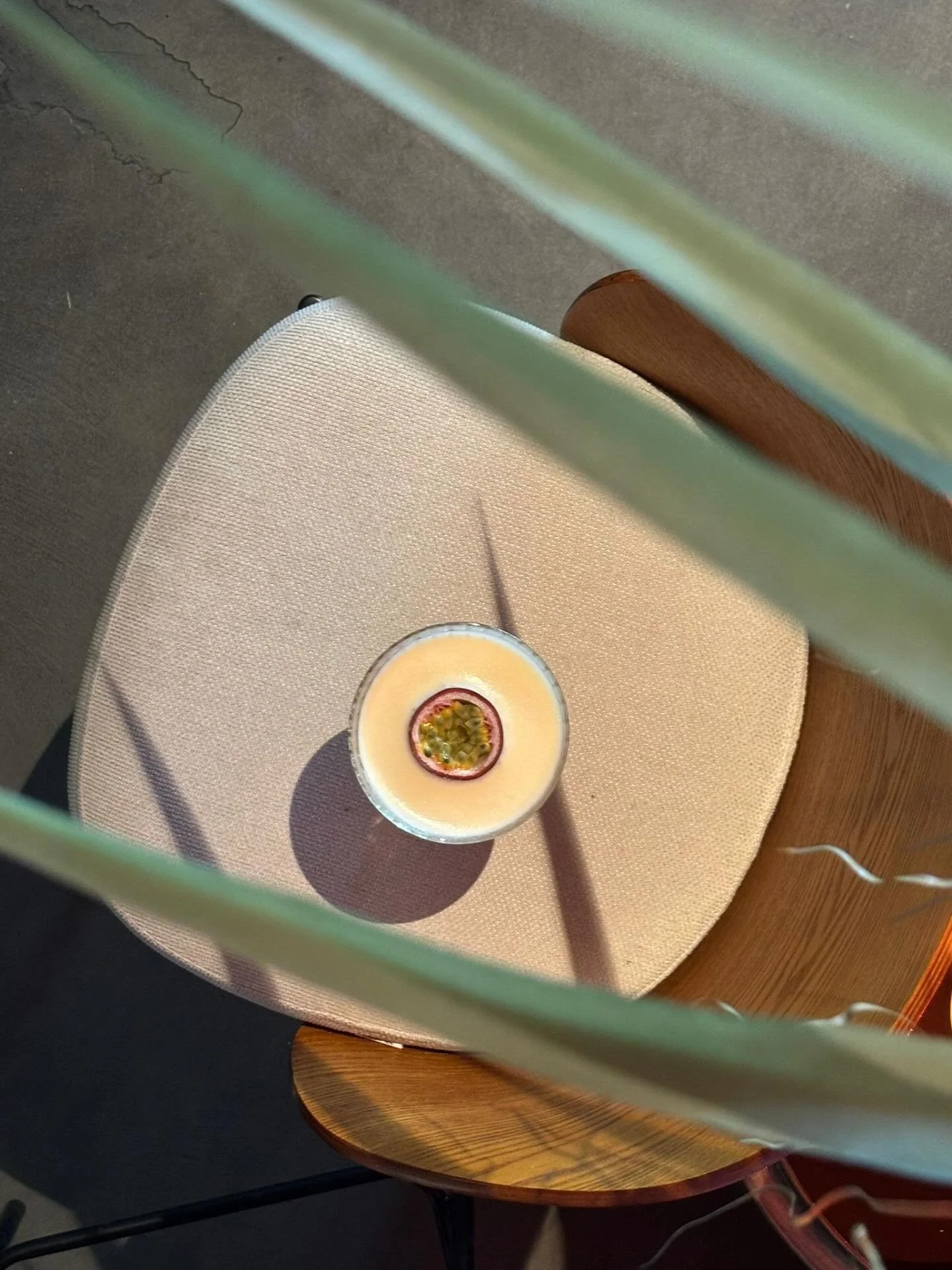 We zijn druk in de weer achter de schermen om jou straks te verrassen met een nieuwe menukaart &eacute;n frisse cocktailcreaties.
Het wordt heerlijk&hellip; en dat beloven we! 
Nog even wachten&hellip; coming soon!
#comingsoon #denhaagspots #restaura