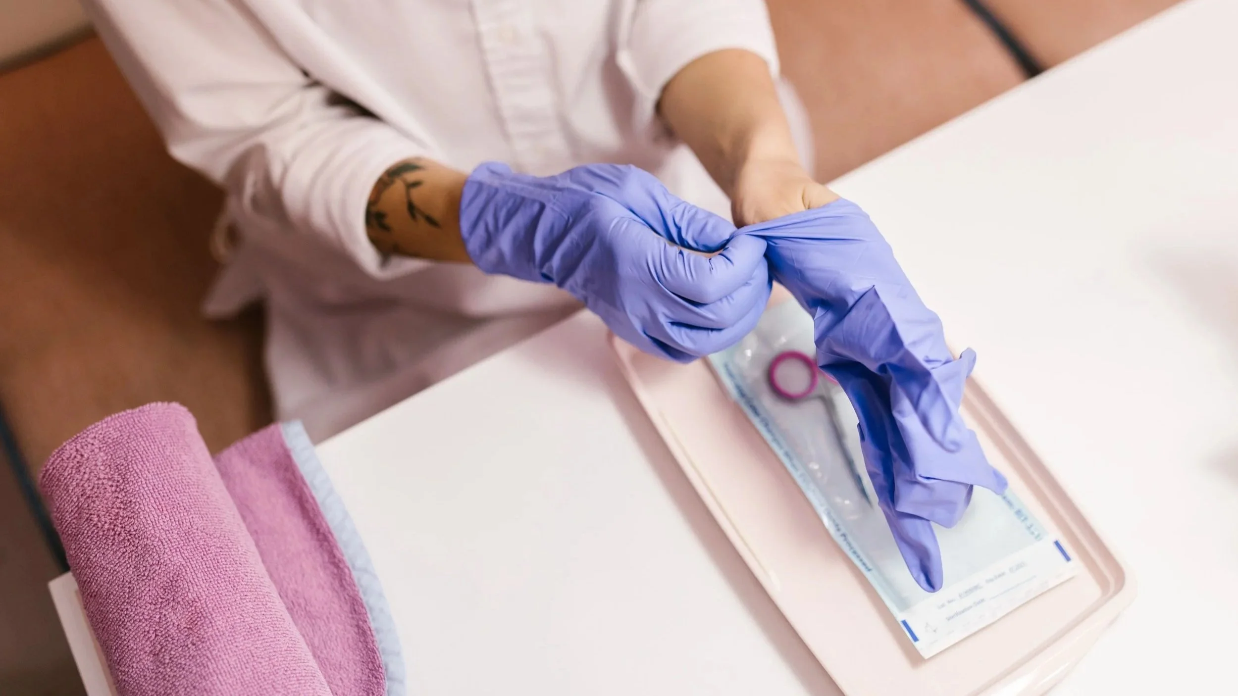 How to Prep for a Safe Wax: Client Hygiene and What to Bring (or Avoid)