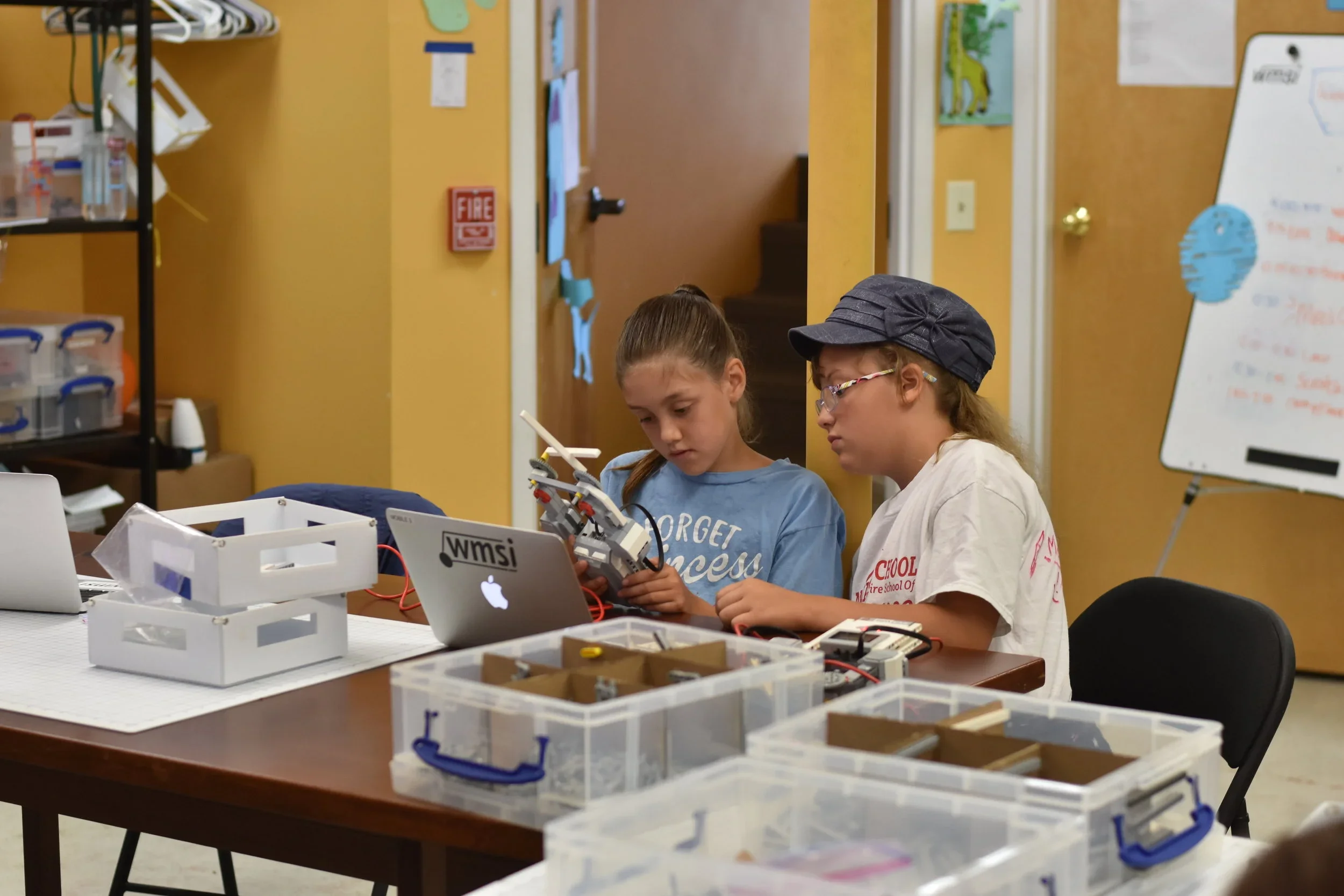WMSI Inventor's Camp for Girls : Filling our inventor's Tool Box!