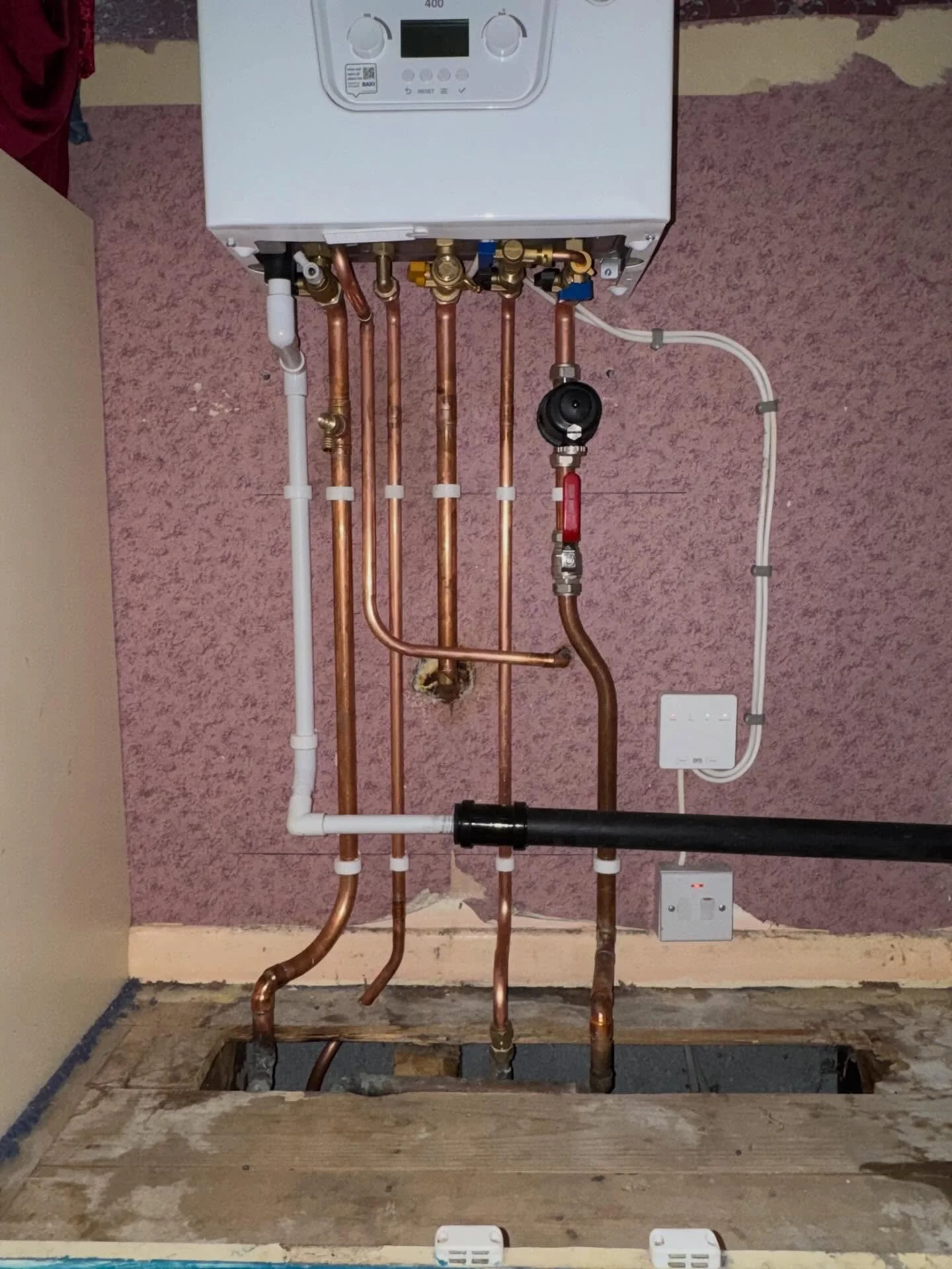 Just a basic boiler swap, neatened up and registered for 5 year parts and labour warranty ⚒️