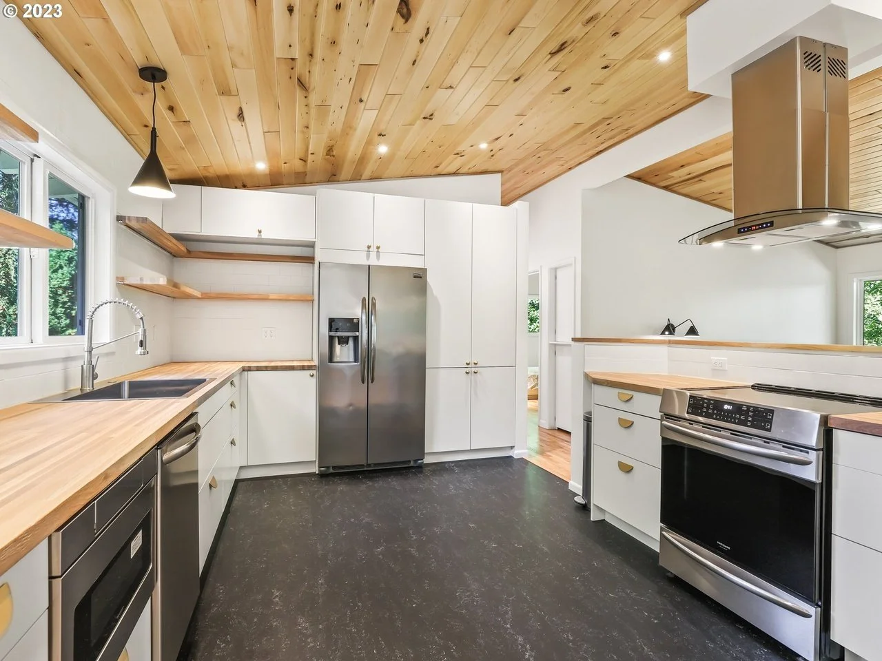 Our Minimalist in White meets mid-century modern style with woody cabin vibes.

#ikeahacks