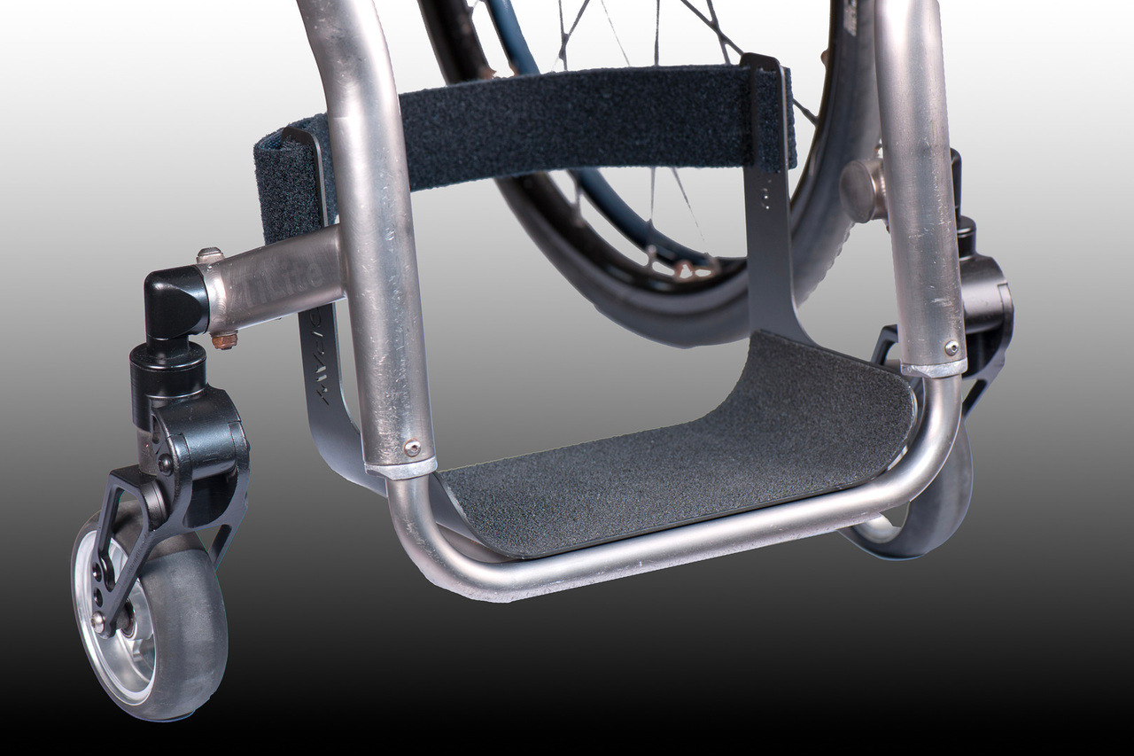Fixed footrest