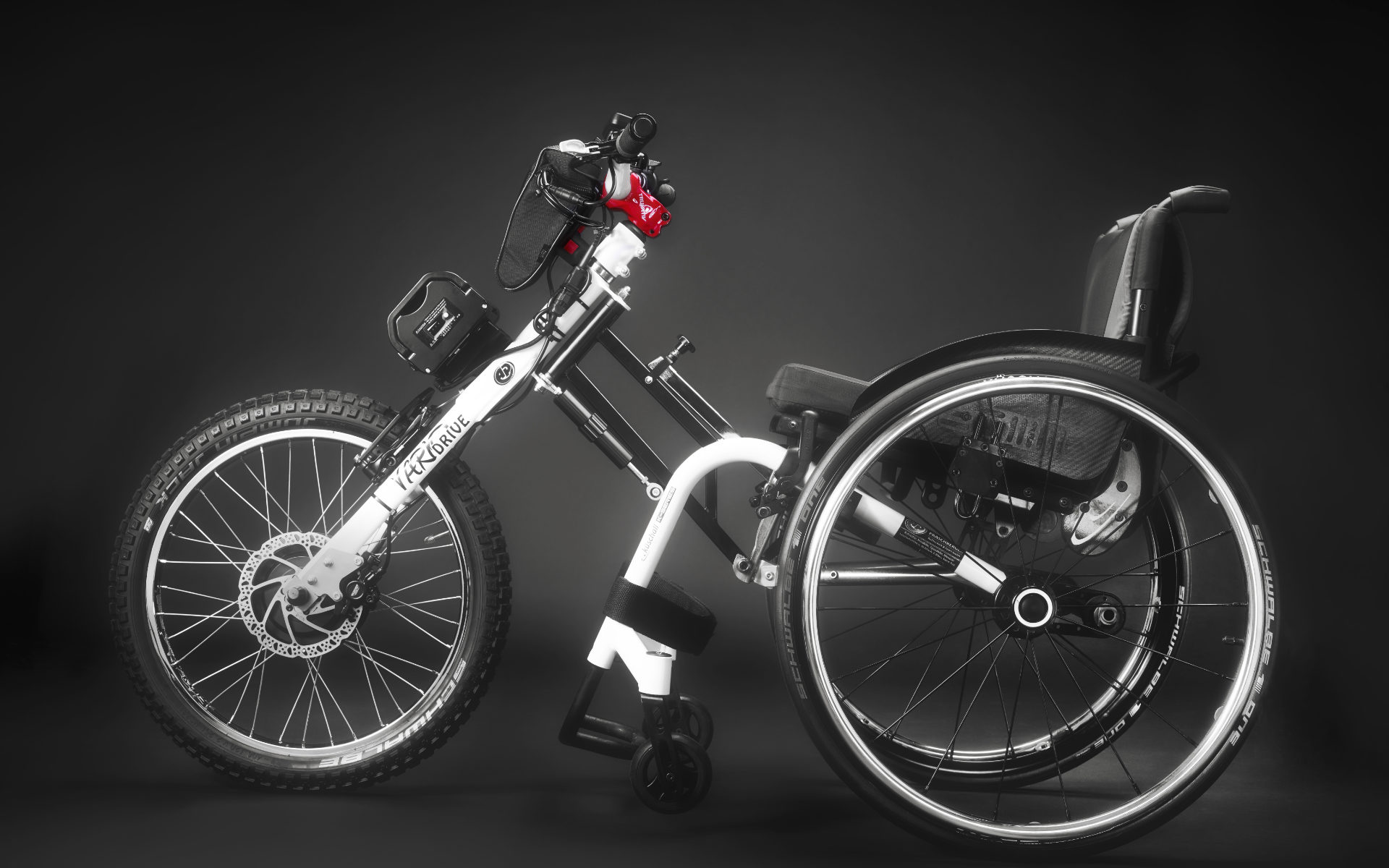 praschberger-vario-drive-powered-wheelchair-attachment-1.png