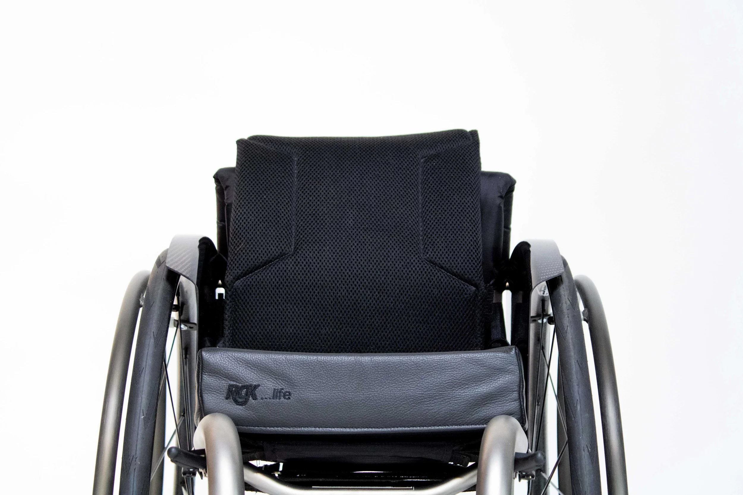 bike-on-rgkoctave-sub4-chair-5.jpg