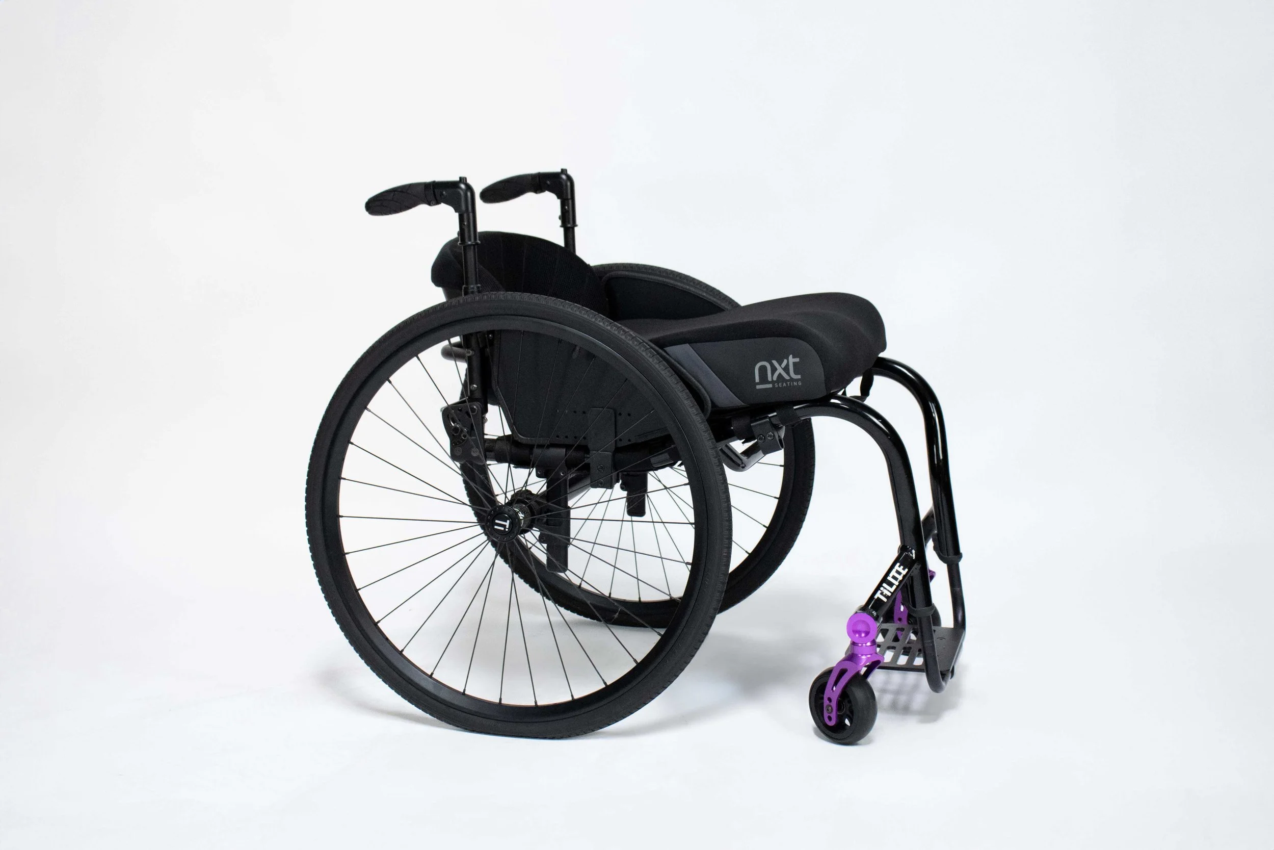 bike-on-tilite-aeroz-chair-00.jpg
