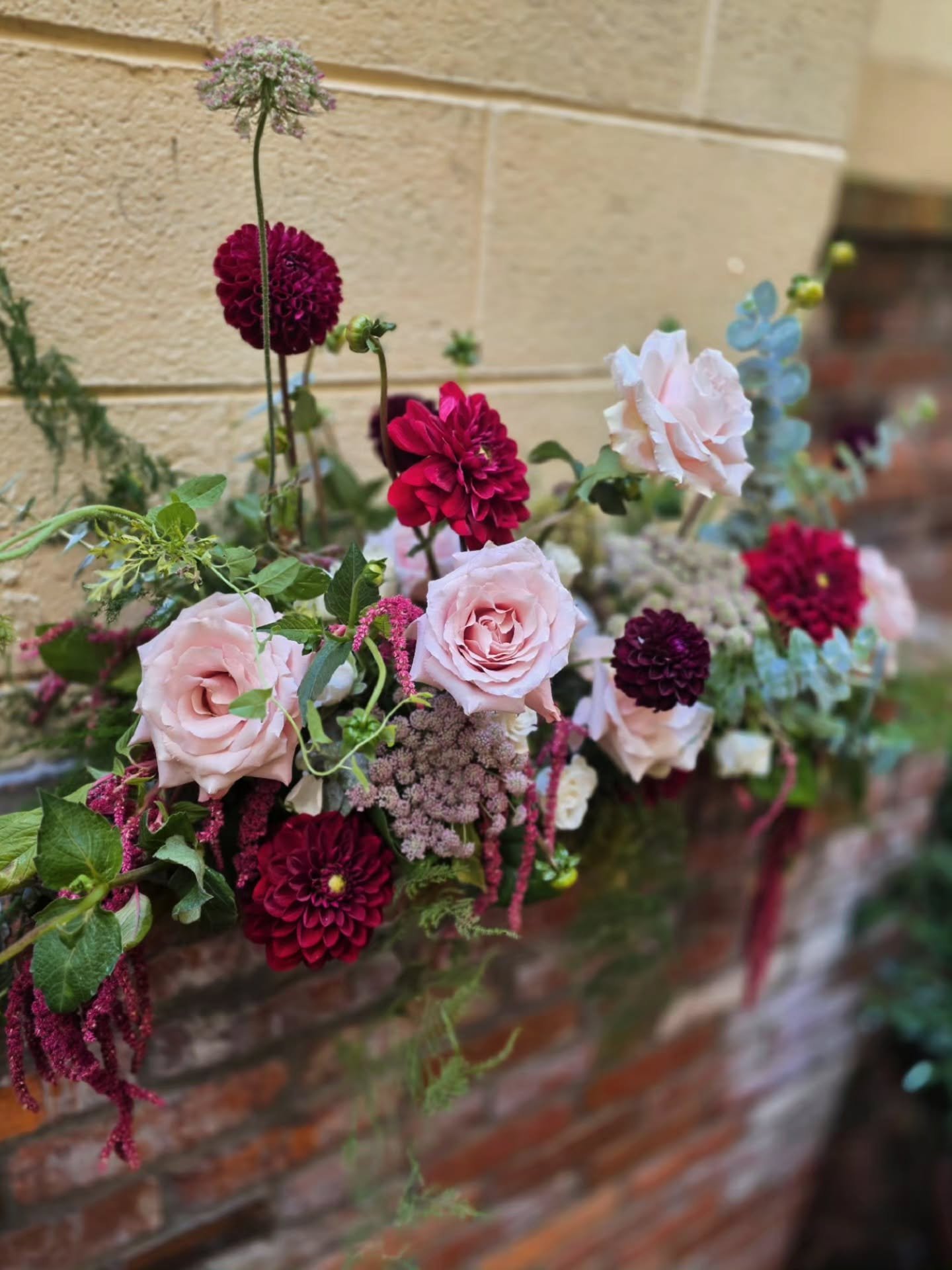 Just one piece from this sweet, decadent @zingarofloralperfumery summer wedding palette I so love to work with π€