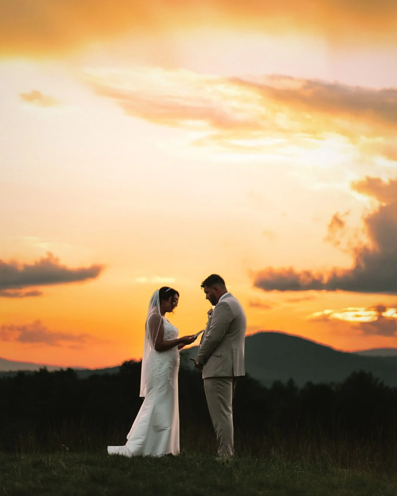 As the sun sank behind the mountains, the world fell silent &mdash; and their forever began.
There&rsquo;s something almost sacred about a sunset ceremony&hellip; the warmth, the stillness, the way light lingers just long enough to bless the moment.
