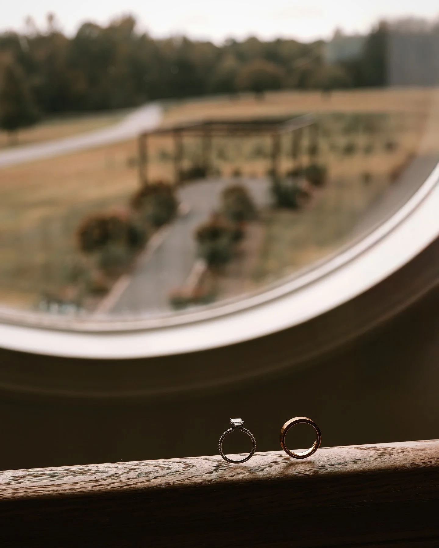 Every ring tells its own story of artistry and devotion. As a Traveling wedding photographer, I believe even the smallest details&mdash;like the curve of a diamond band&mdash;deserve to be photographed like fine art.

#EditorialWeddingPhotography #Lu