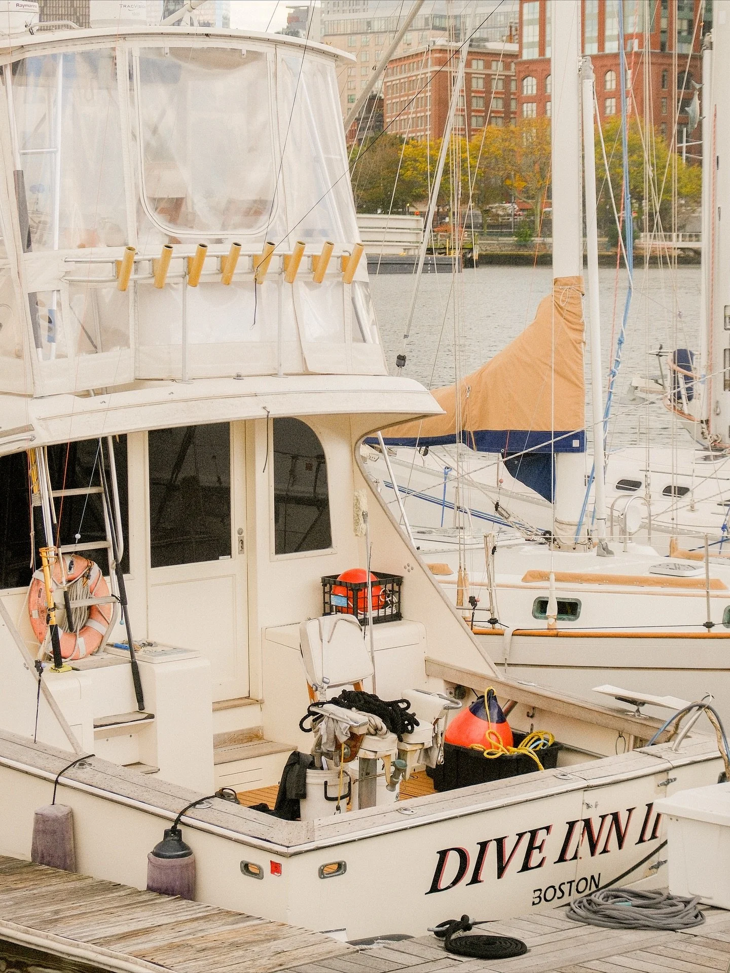 &ldquo;feel like maybe i might go to boston&rdquo; ⚓️ that new england marina aesthetic :&rsquo;)