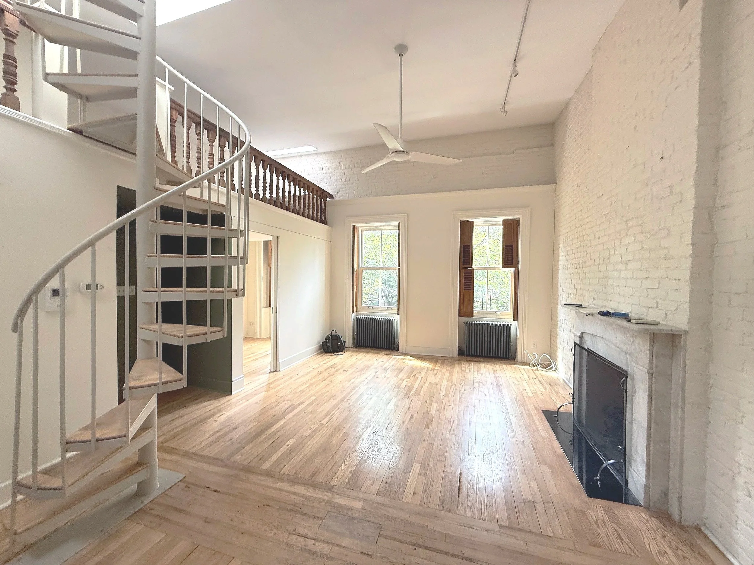 Emphasizing a Cobble Hill Loft’s Unique Design Elements