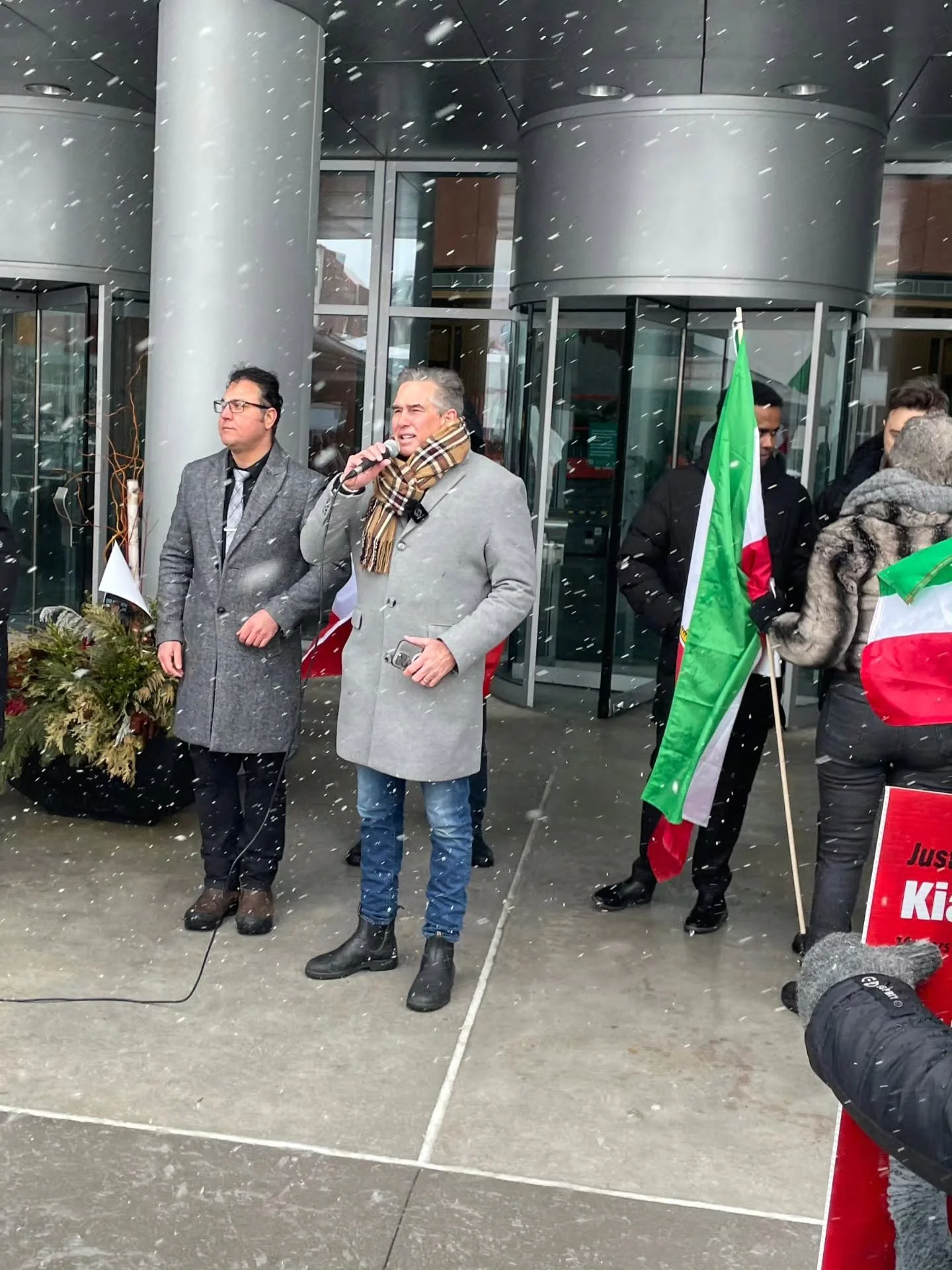Thank you to the Persian Community of Kitchener-Waterloo-Cambridge for organizing a thoughtful and peaceful rally in Kitchener to highlight the ongoing human rights violations in Iran.

It was powerful to stand in solidarity with those who continue t