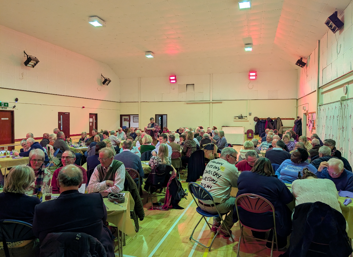 Codford Tennis clubs Curry and Quiz night - Vincie Abbot