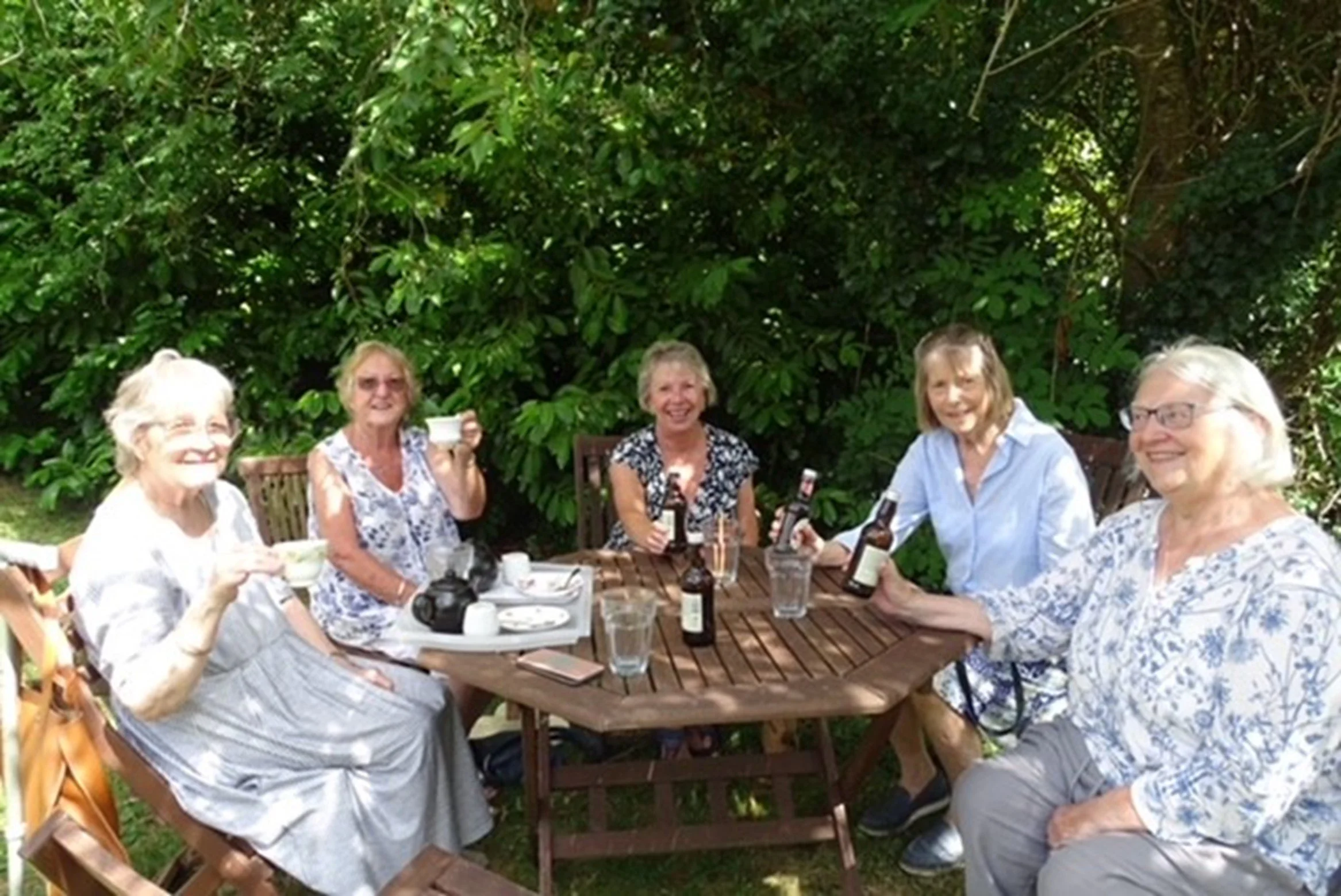 During early July the Ladie Circle paid a visit to Heale House and Garden Centre. It was a beautiful day, and the group enjoyed the visit one comment was "I had no idea how beautiful it was here, will definitely be visiting again". True to say we j