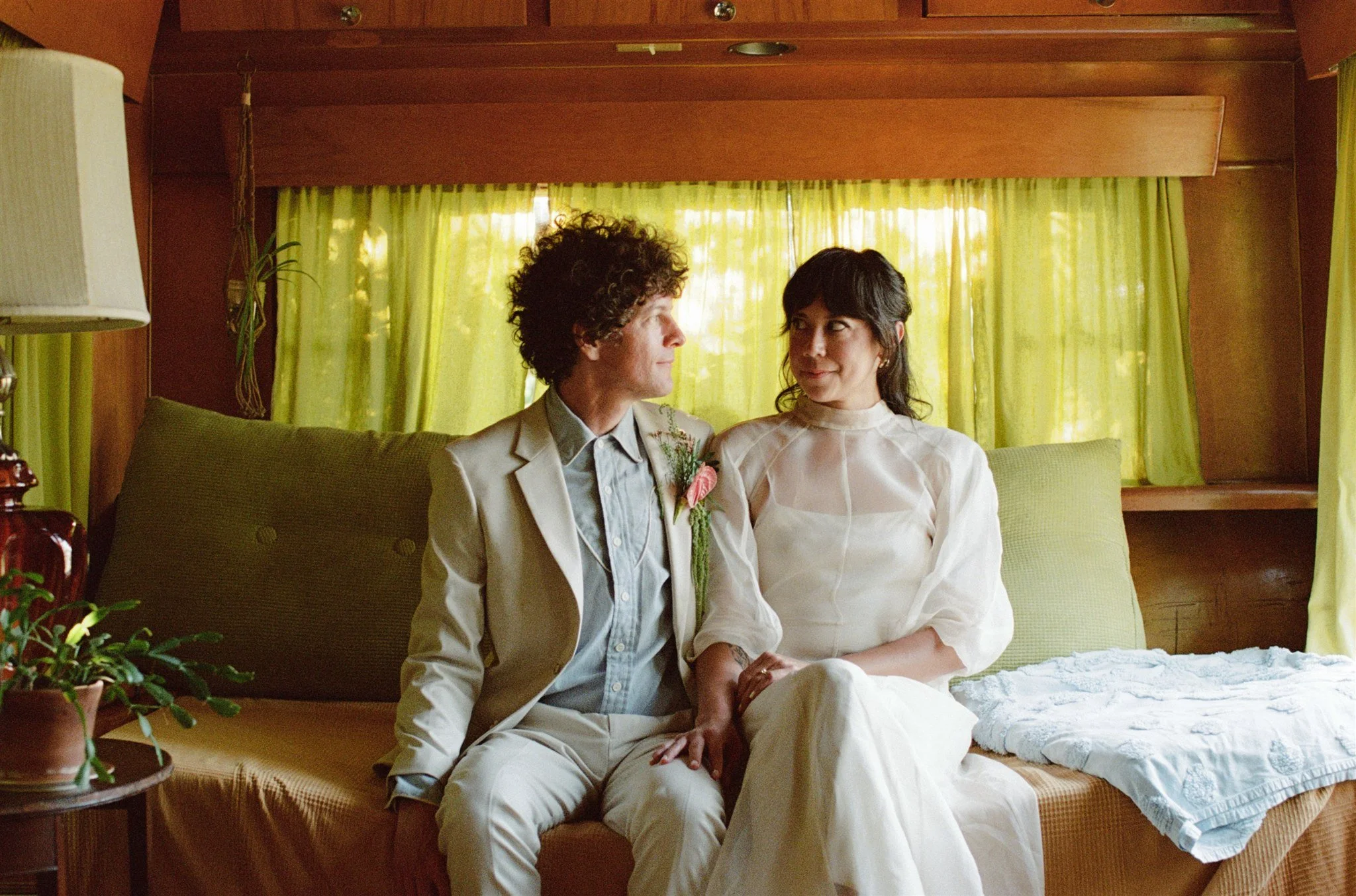 artistic vintage couple on their wedding day in seaview, washington at the sou'wester lodge