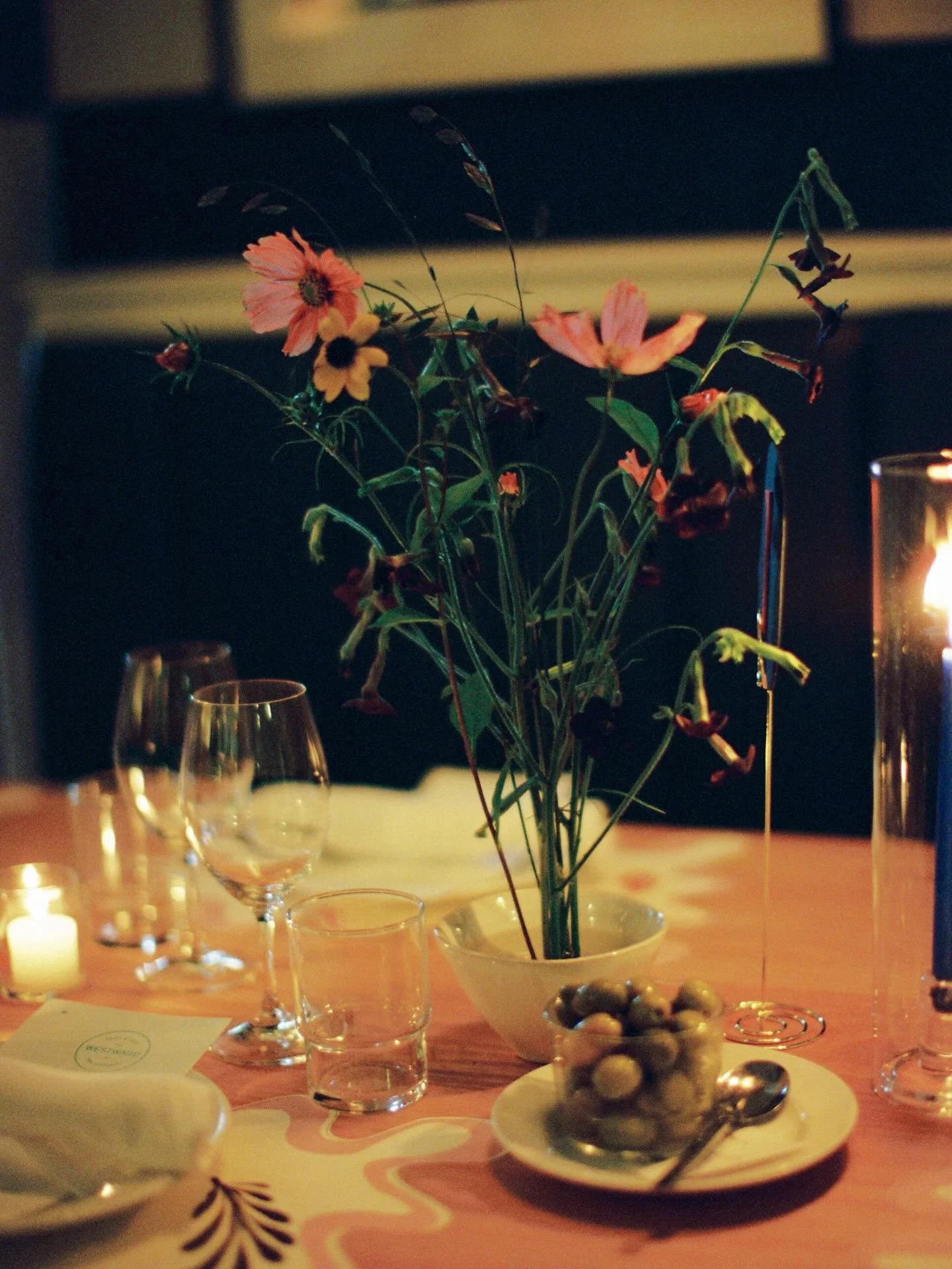 All of this and more ! 

A wedding reception in Seattle, assistant photographed for @abbeygalefilm
