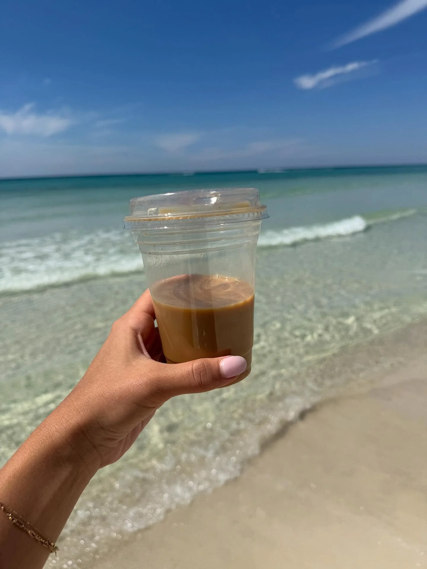 Happy National Coffee Day! ✨☕
We’re celebrating with a little pick-me-up—because life’s just better with coffee in hand. 
We’re giving away a Starbucks gift card to one lucky follower! 
Here’s how to enter:
🤍 Like thi