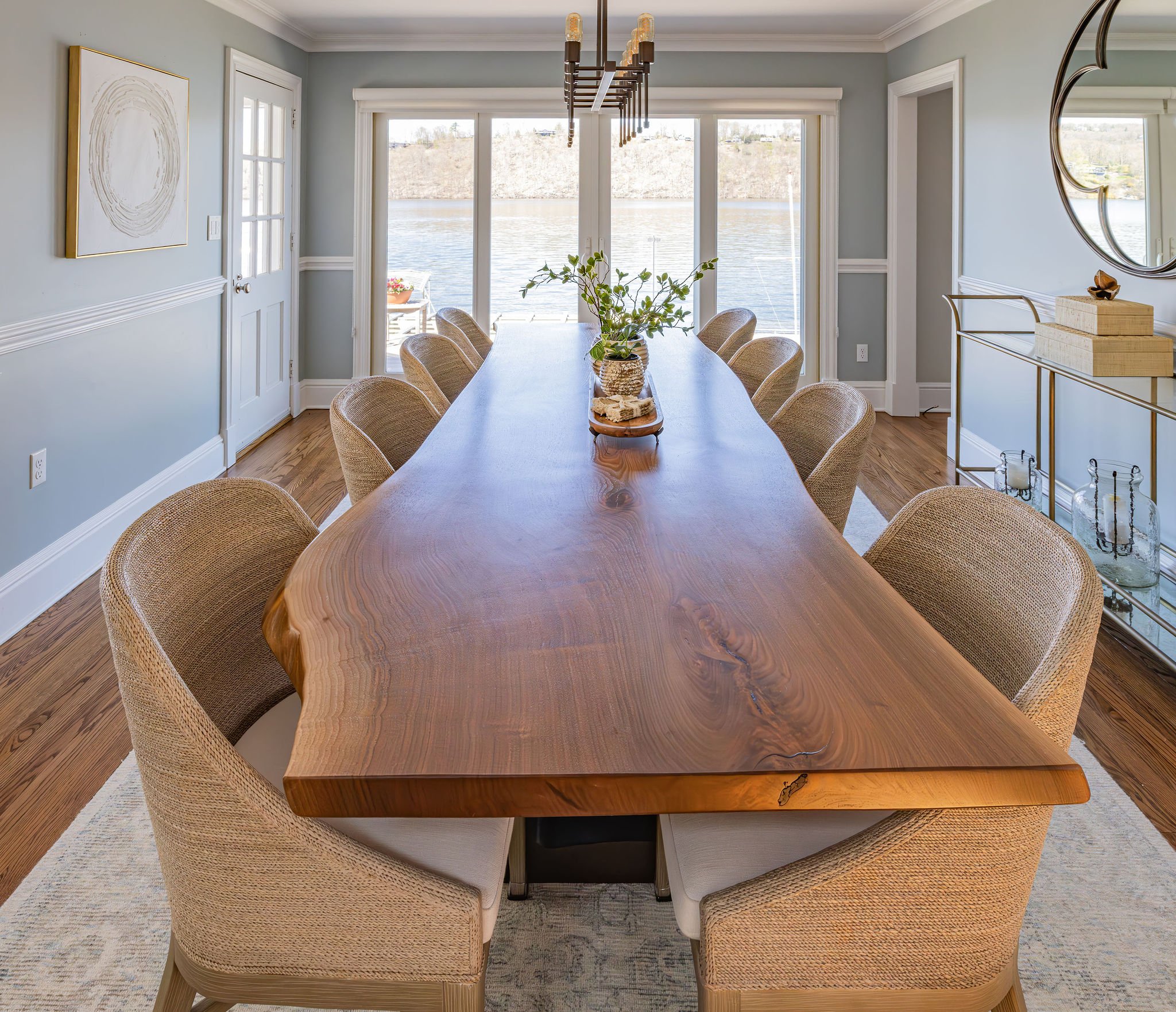 diningtableatthelakebynewlightcreativeservices.jpg