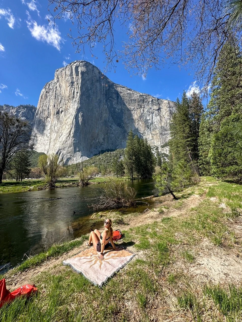 Rachel on blankt redo.jpeg