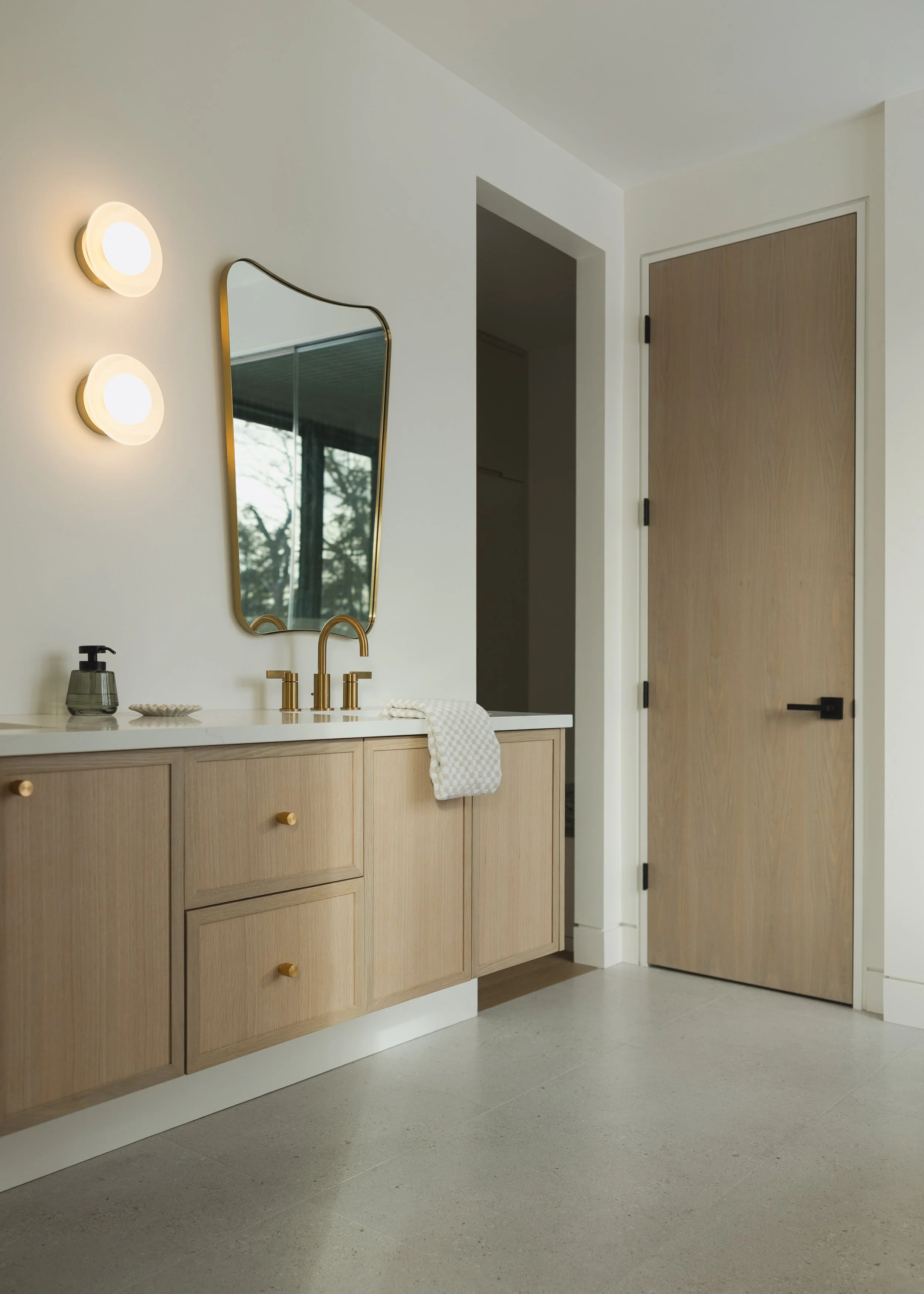 Interiors by Daphne - Dog Lake Build - second floor-45.jpg