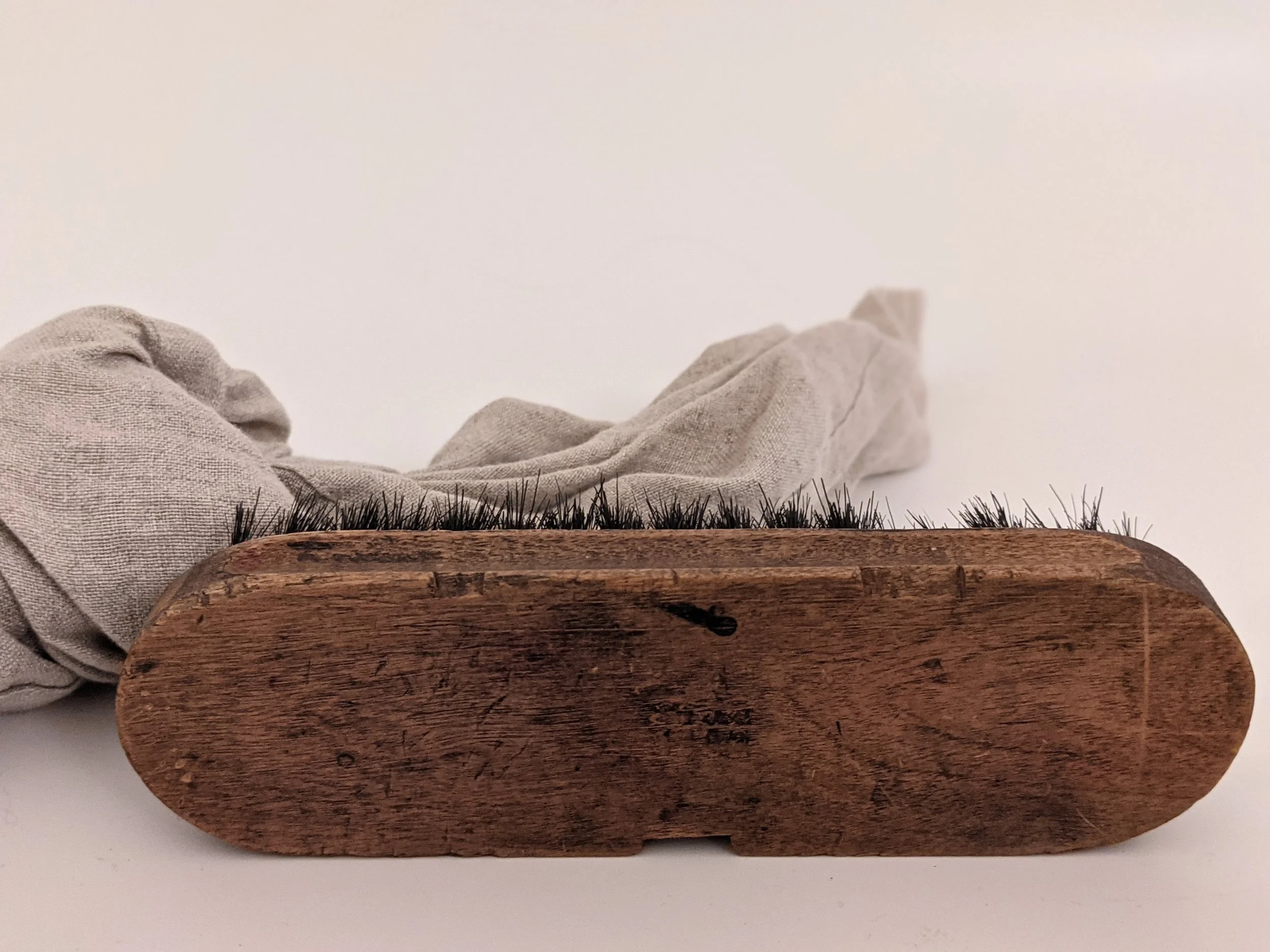 Oblong Show Brush .01
$28.00 