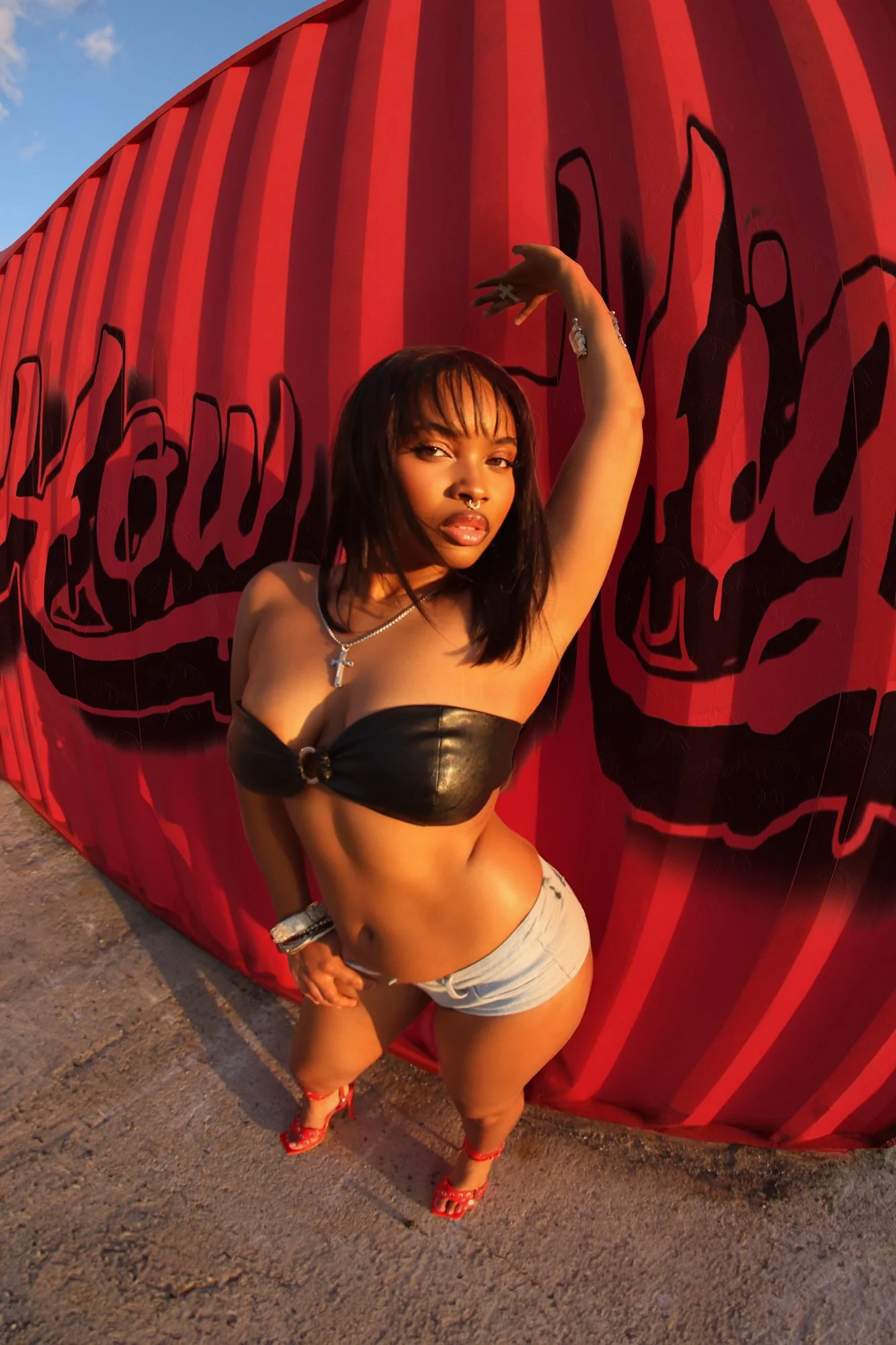 Facetune_12-10-2024-19-40-58.jpg