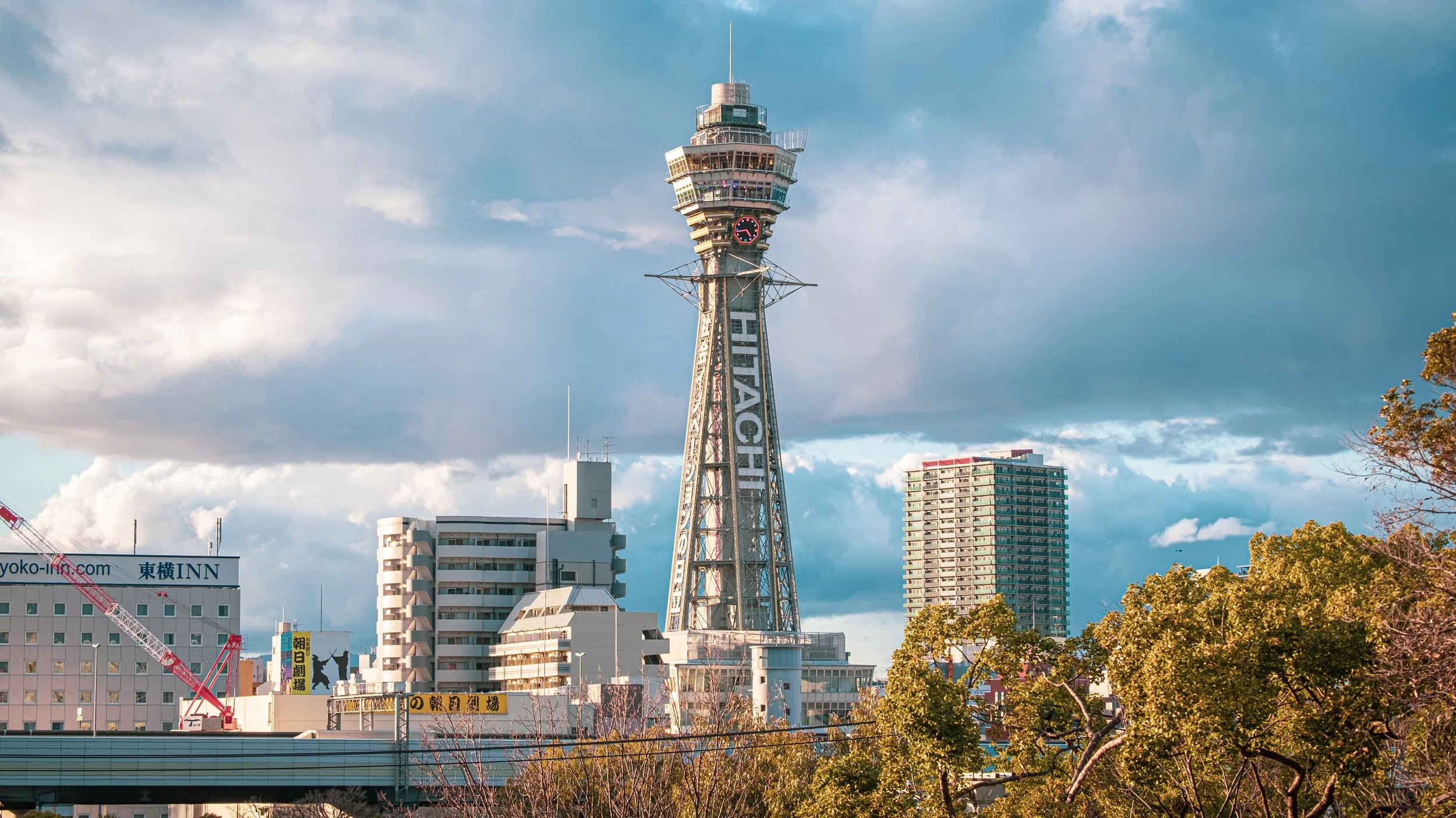 Tsutenkaku & the winter clouds