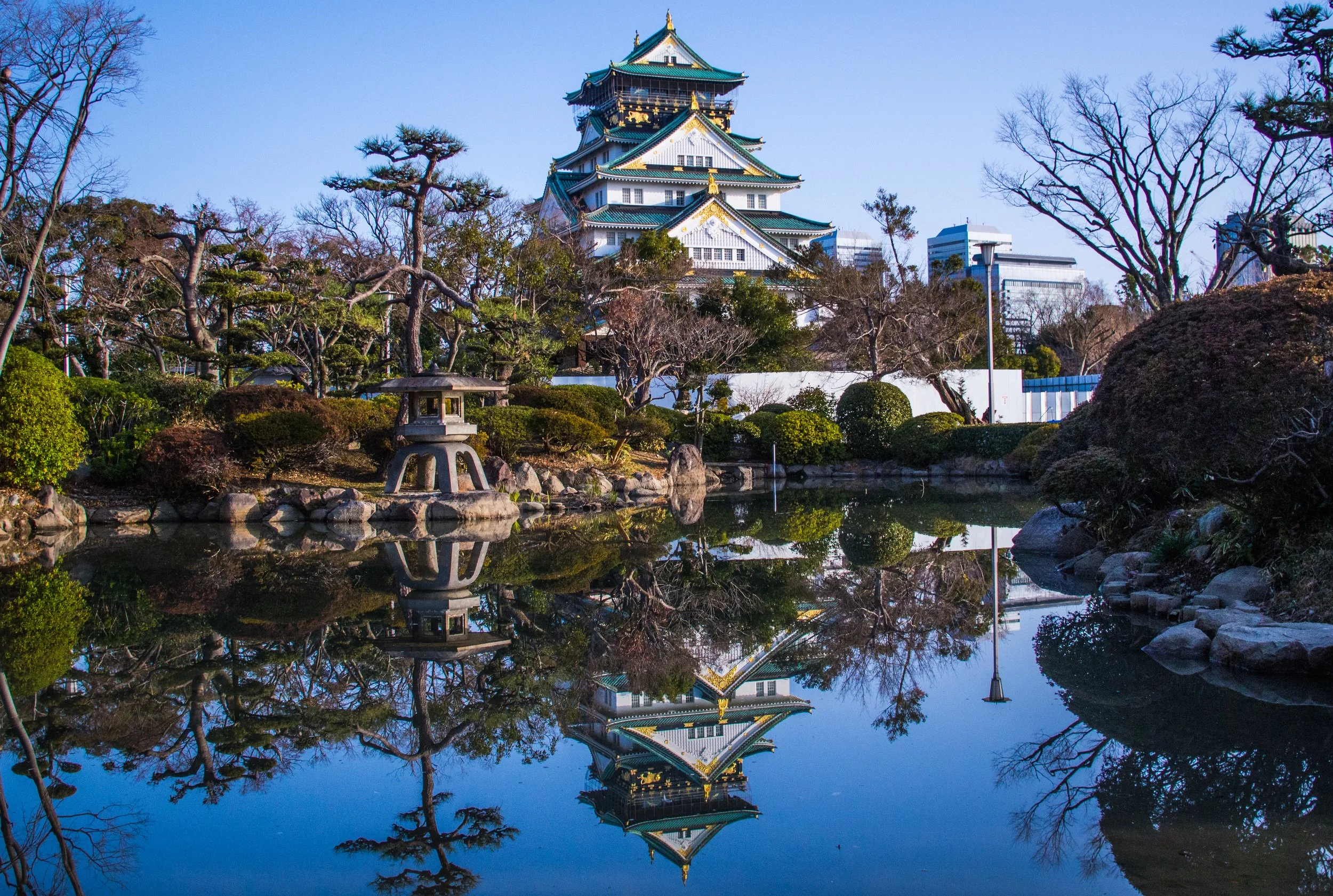 A favourite reflection photo spot at Osaka-jo