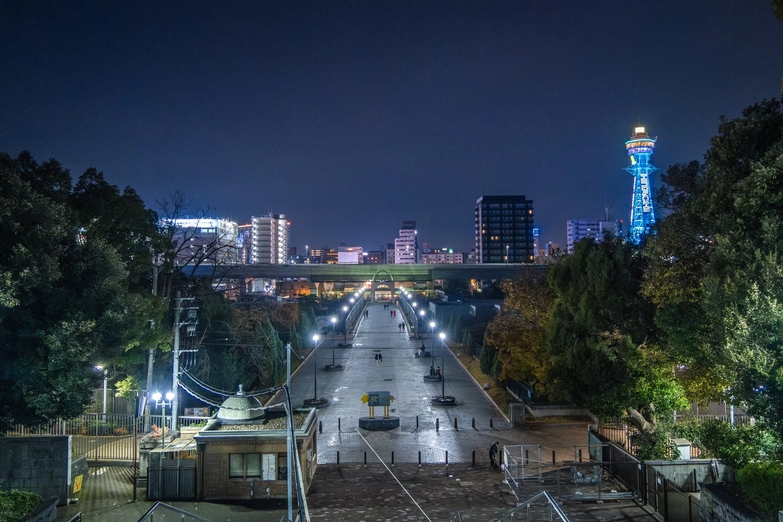 Looking toward Shinsekai from Tennoji at night
