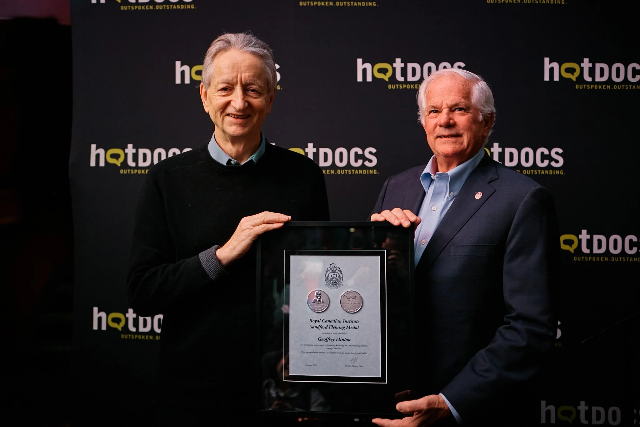 Professor Geoffrey Hinton receives the 2025 Fleming Medal from RCIScience Board Chair Jock Fleming