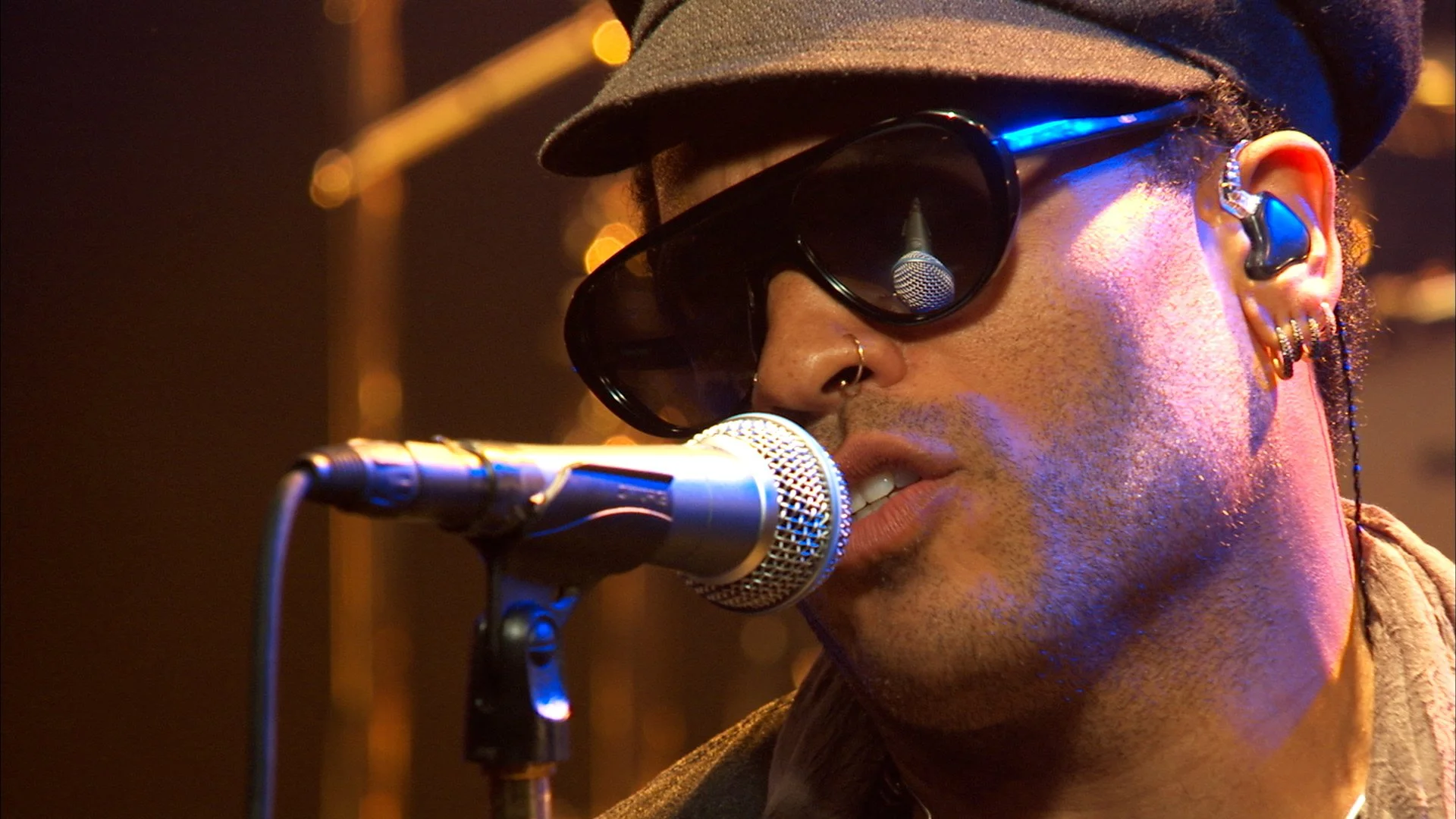 AOL_Music_Lenny-Kravitz_30.00_00_21_19.Still001.jpg