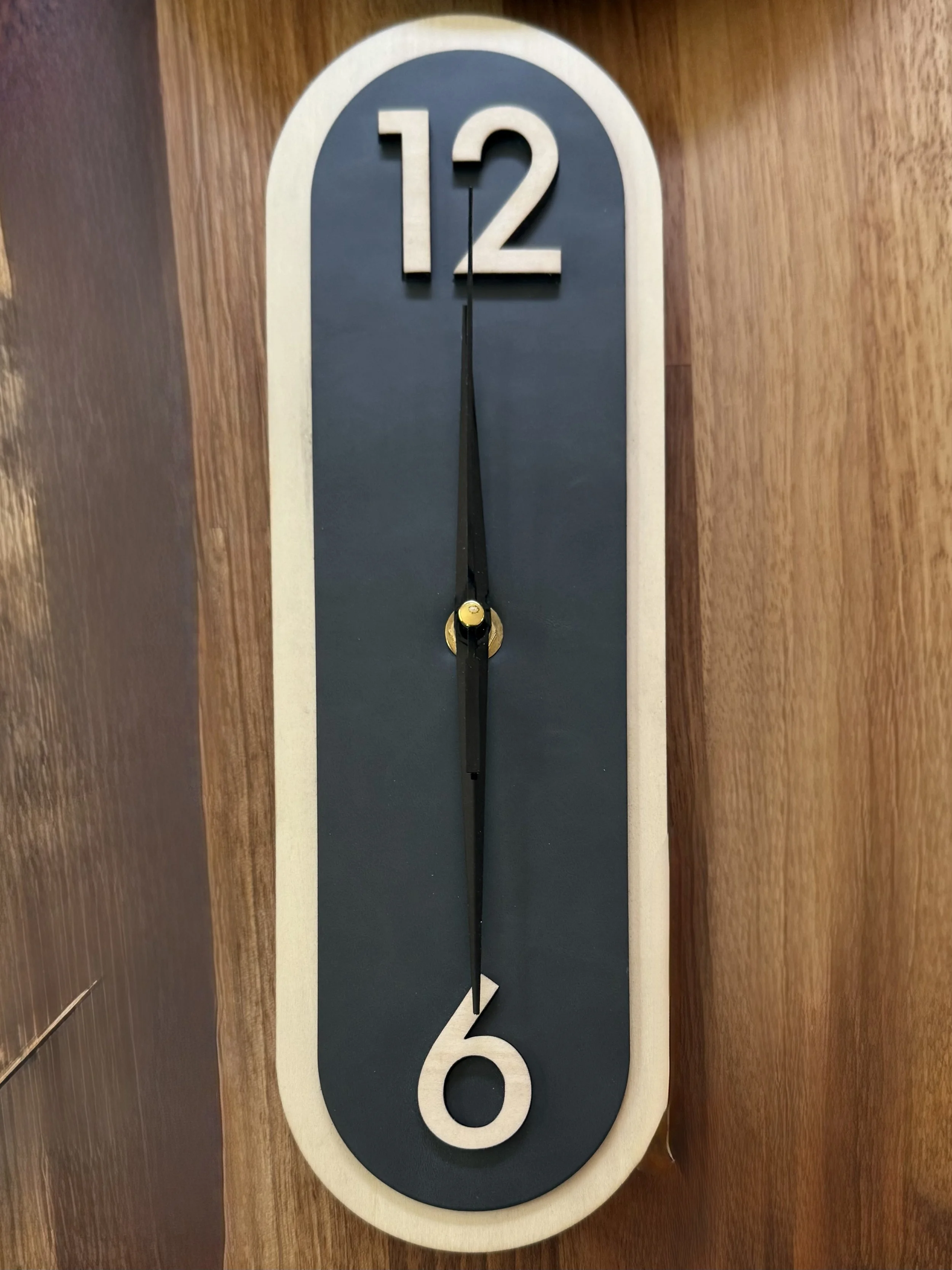 Long Wall Clock
