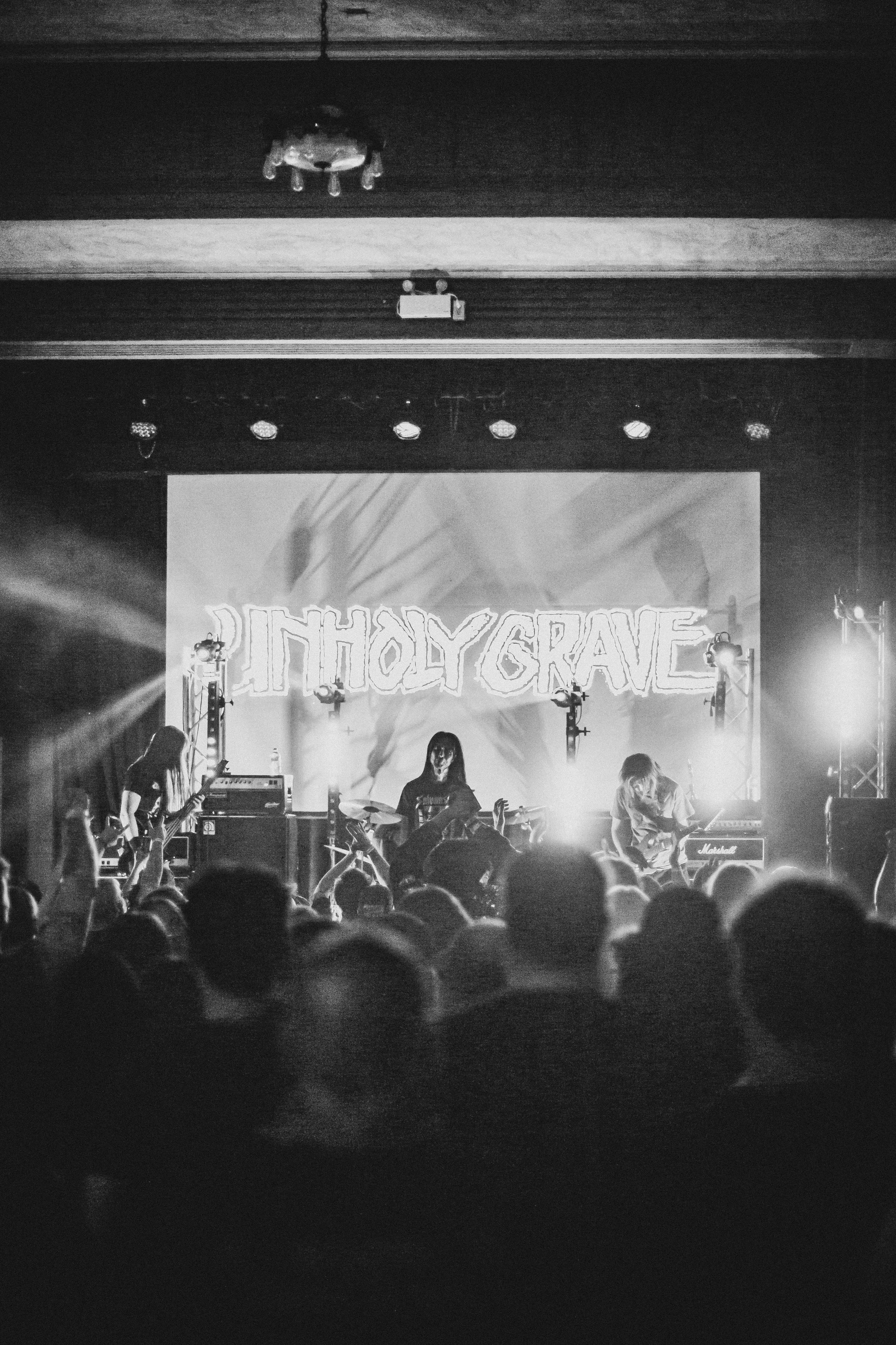 Unholy Grave 📸 @circleofbones at Freemasons' Hall
