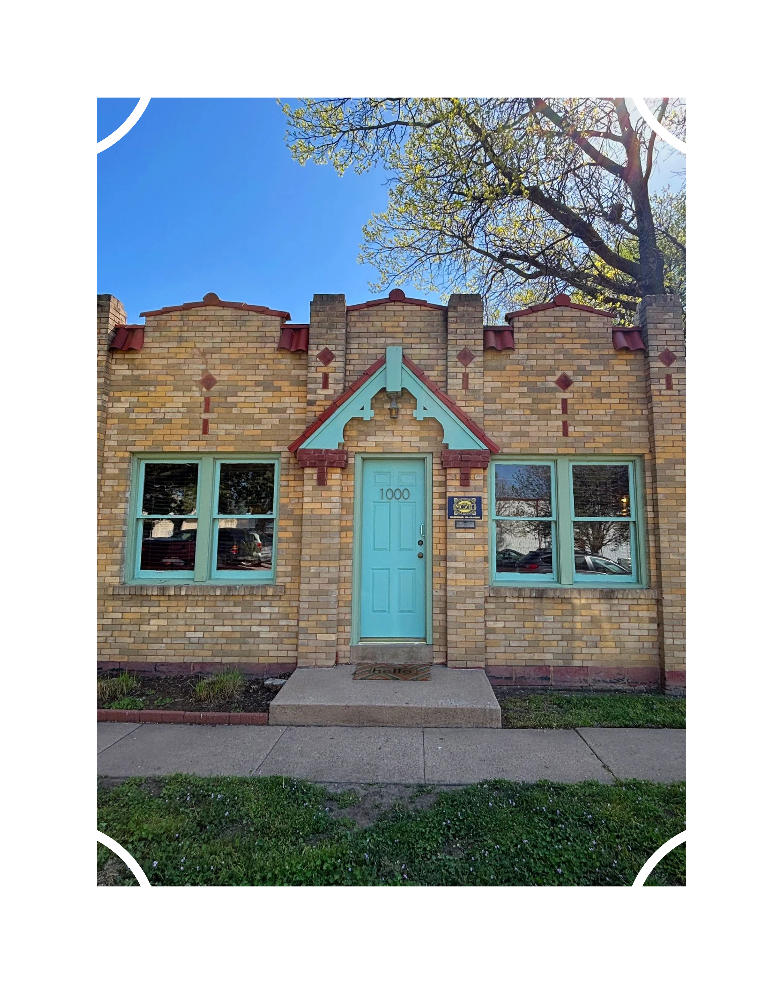 front of the exterior of Moxie Counseling in Wichita, Kansas