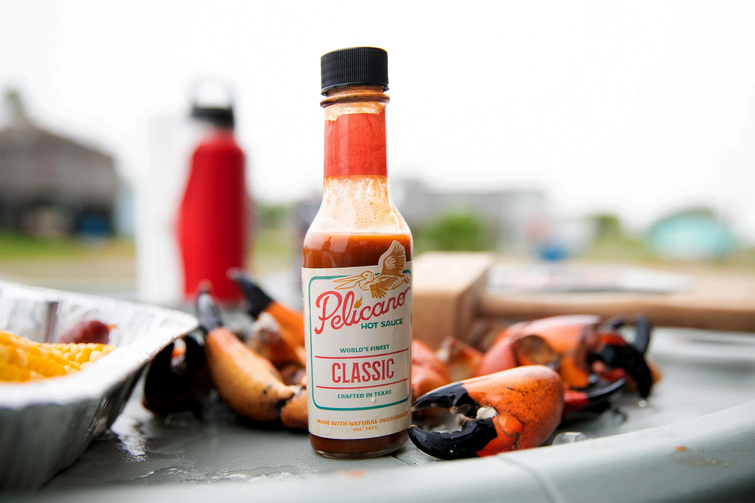 Pelicano Bottle-01.png