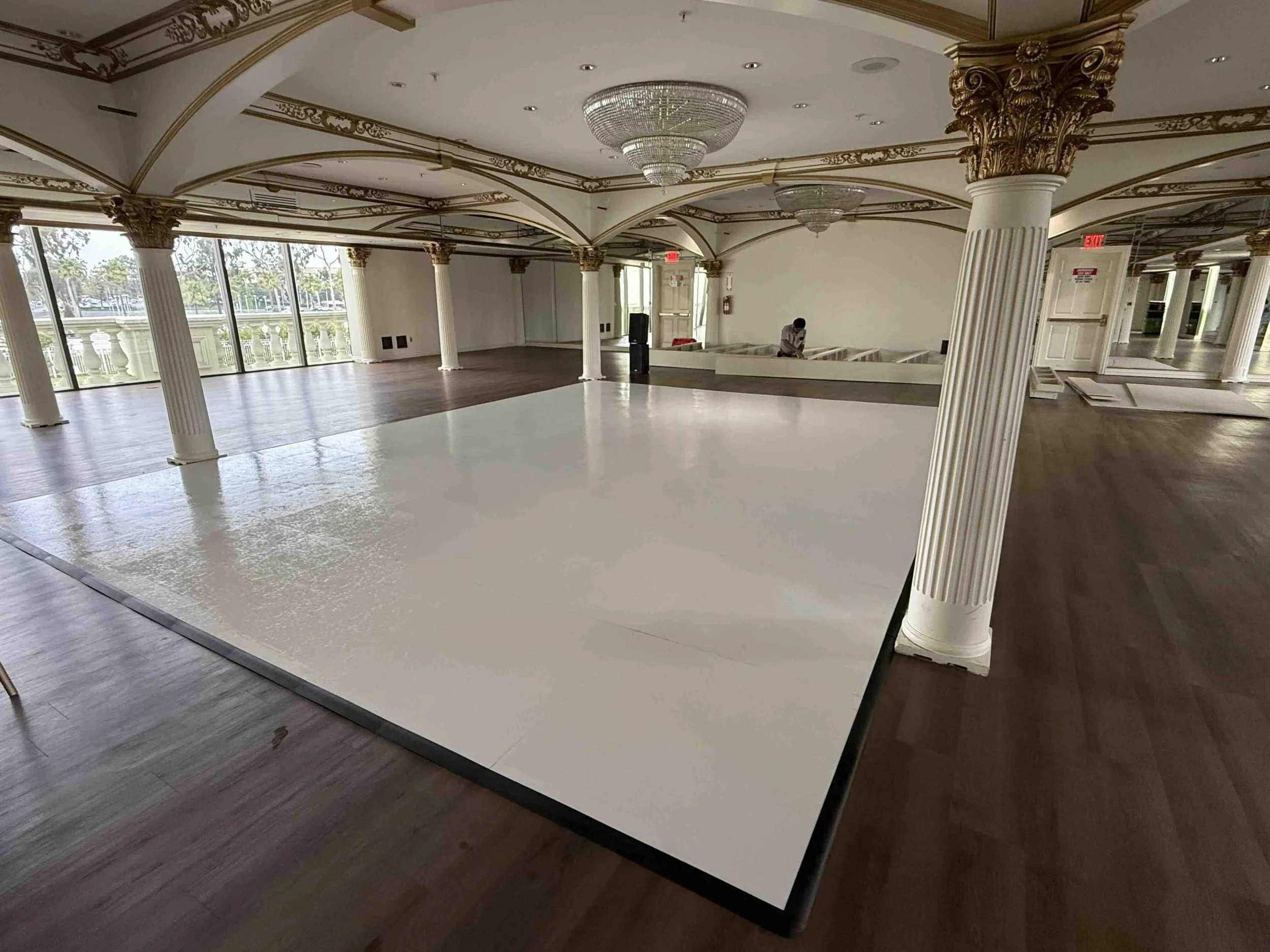 Dancefloor - White.jpg