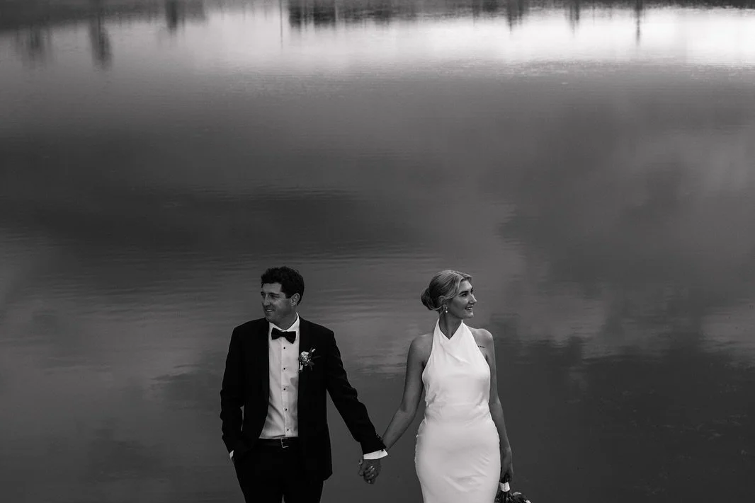 Dan and Ash - what a gorgeous wedding! Beautifully and skilfully captured as always by @lauracolephotography ❤️📸

#wedding #weddingphotography #weddingdress #weddingday #orangensw
