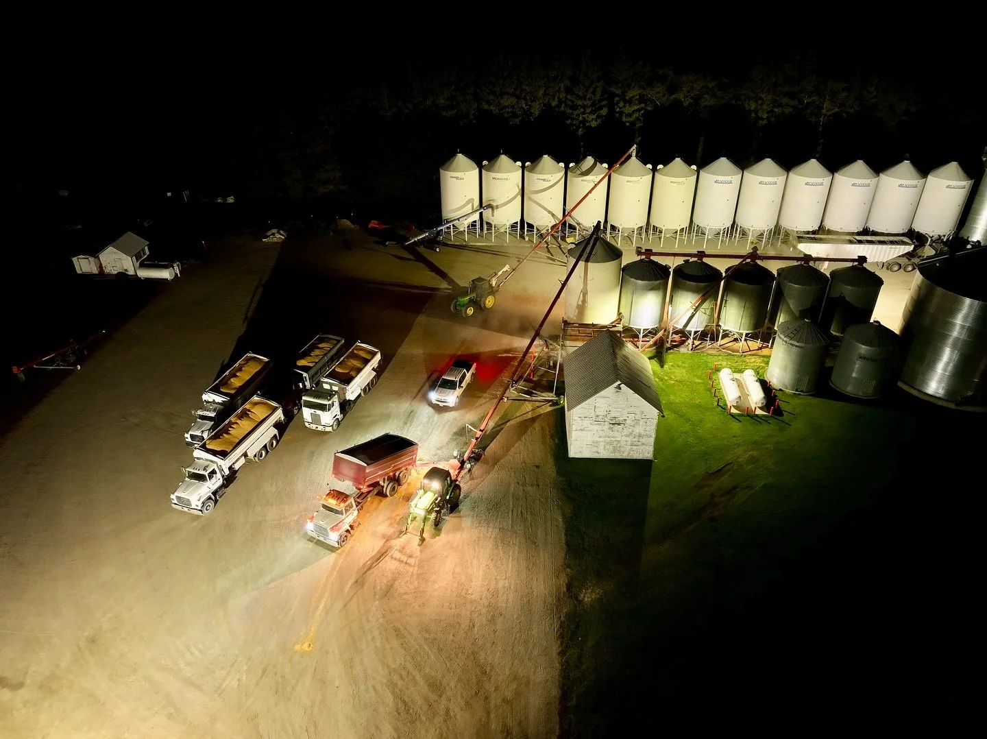 Corn szn is in full swing! Peep our supervisor 👀 🌽