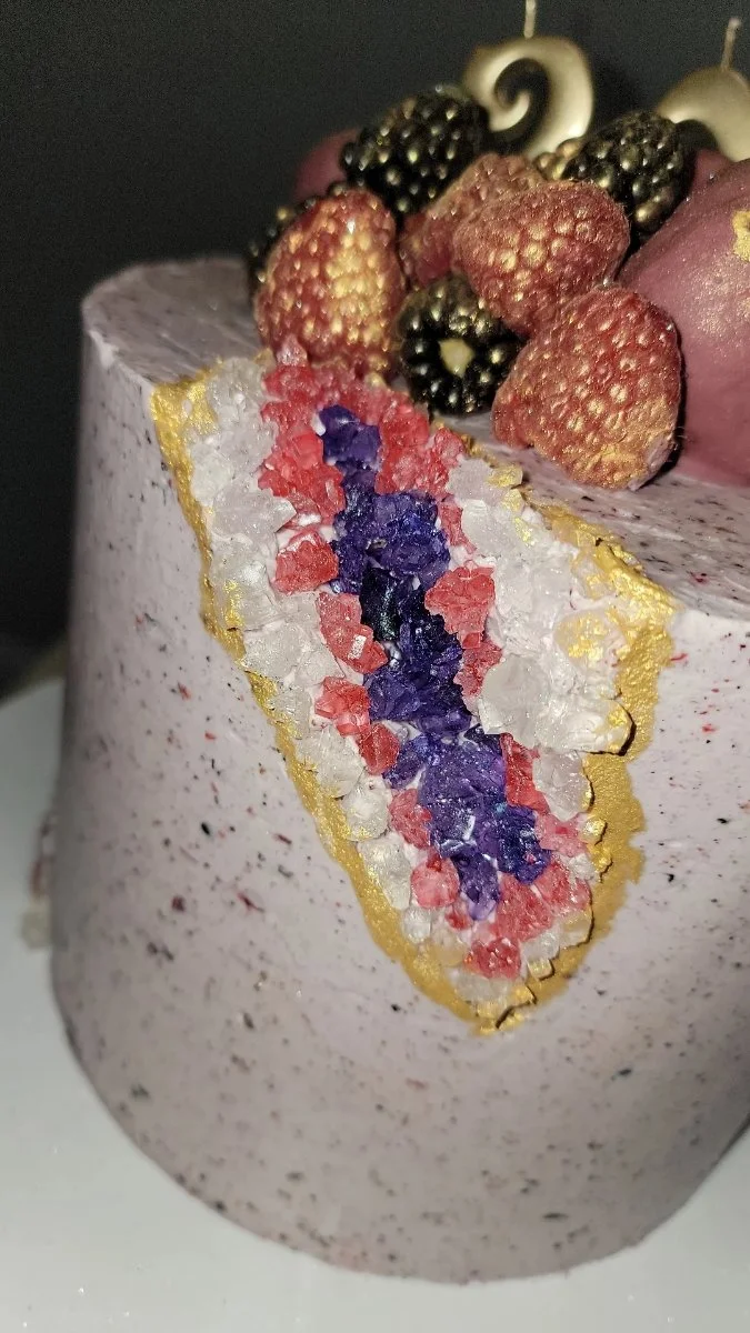 Geode Berry cake