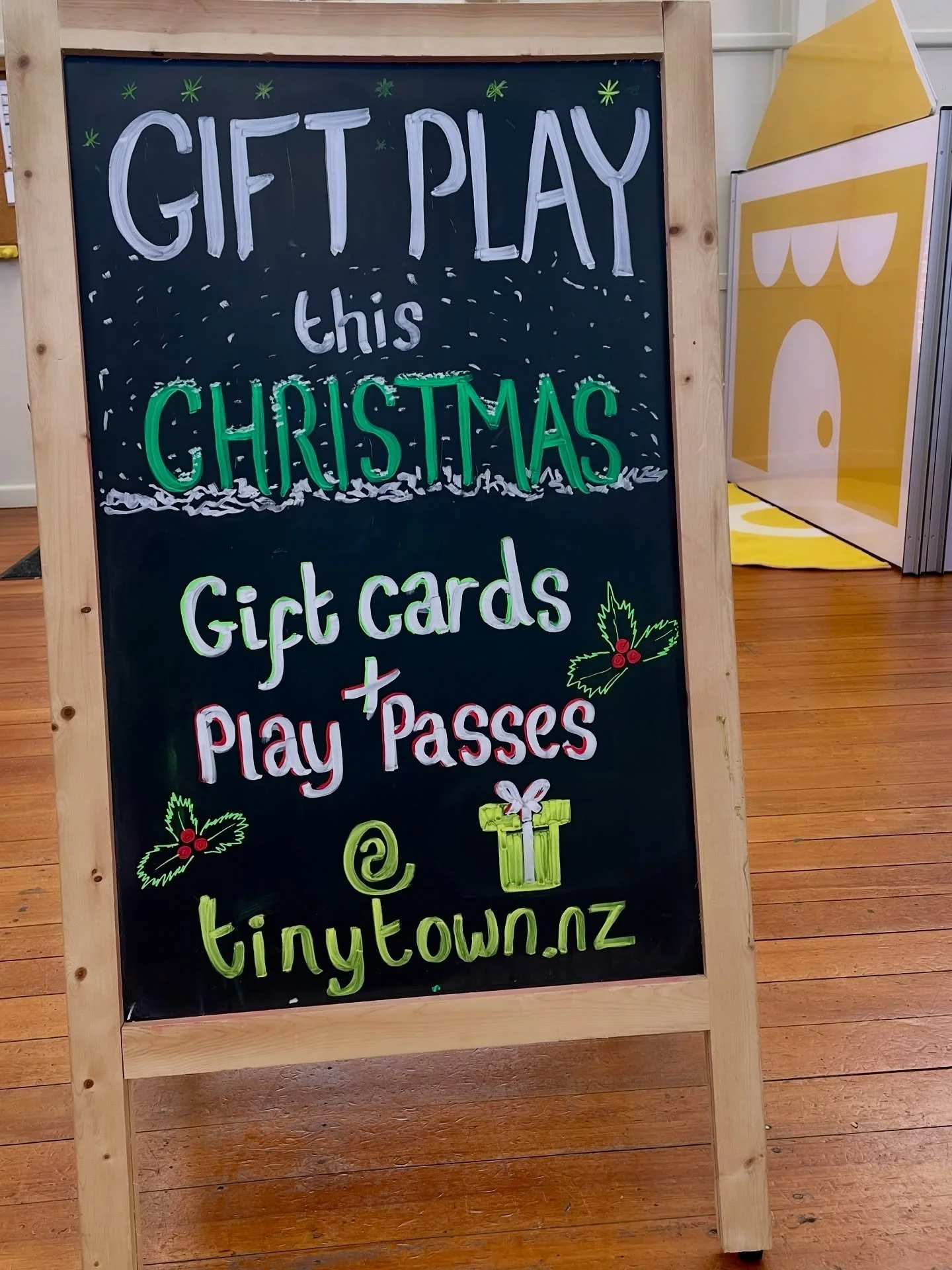 It&rsquo;s beginning to look a lot like Christmas! 🎄 

Stuck for a Christmas gift idea for the wee one in your life? Gift an experience that creates memories! Tiny Town vouchers and concession passes are now available on the website - perfect for li