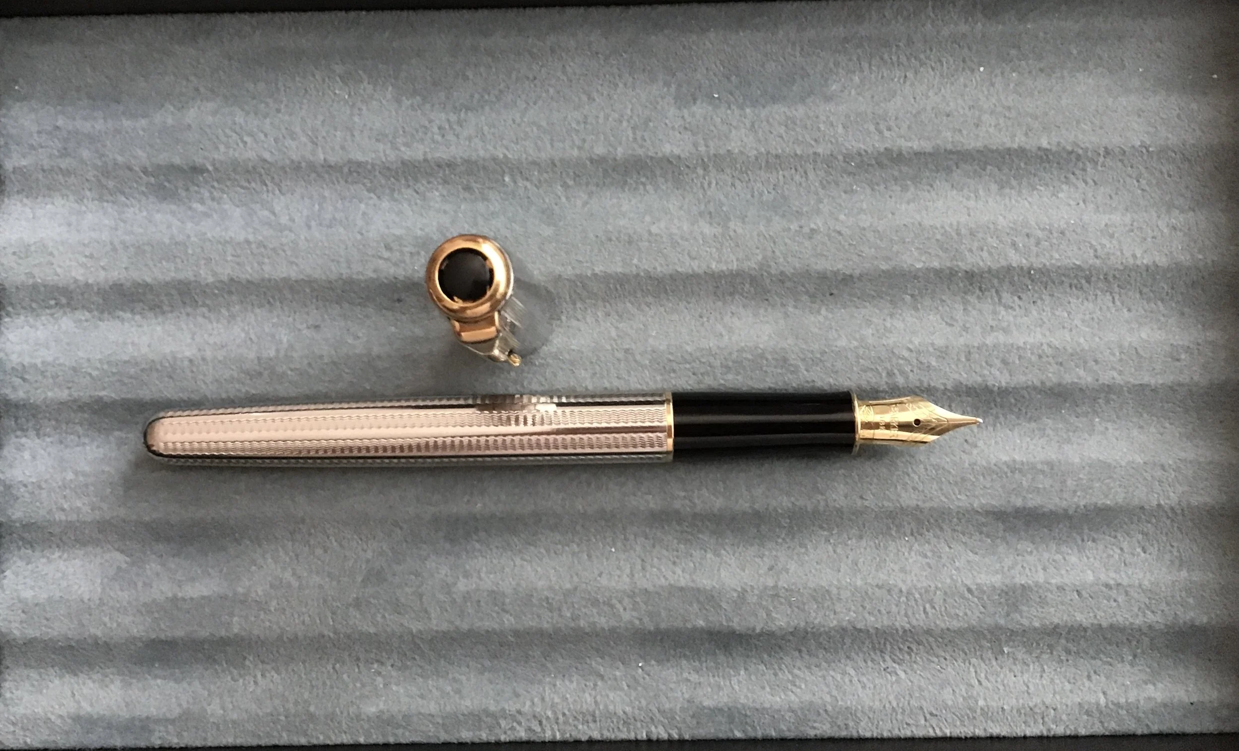Parker Sonnet Cascade Silver Fountain Pen – 1st Generation (1996)